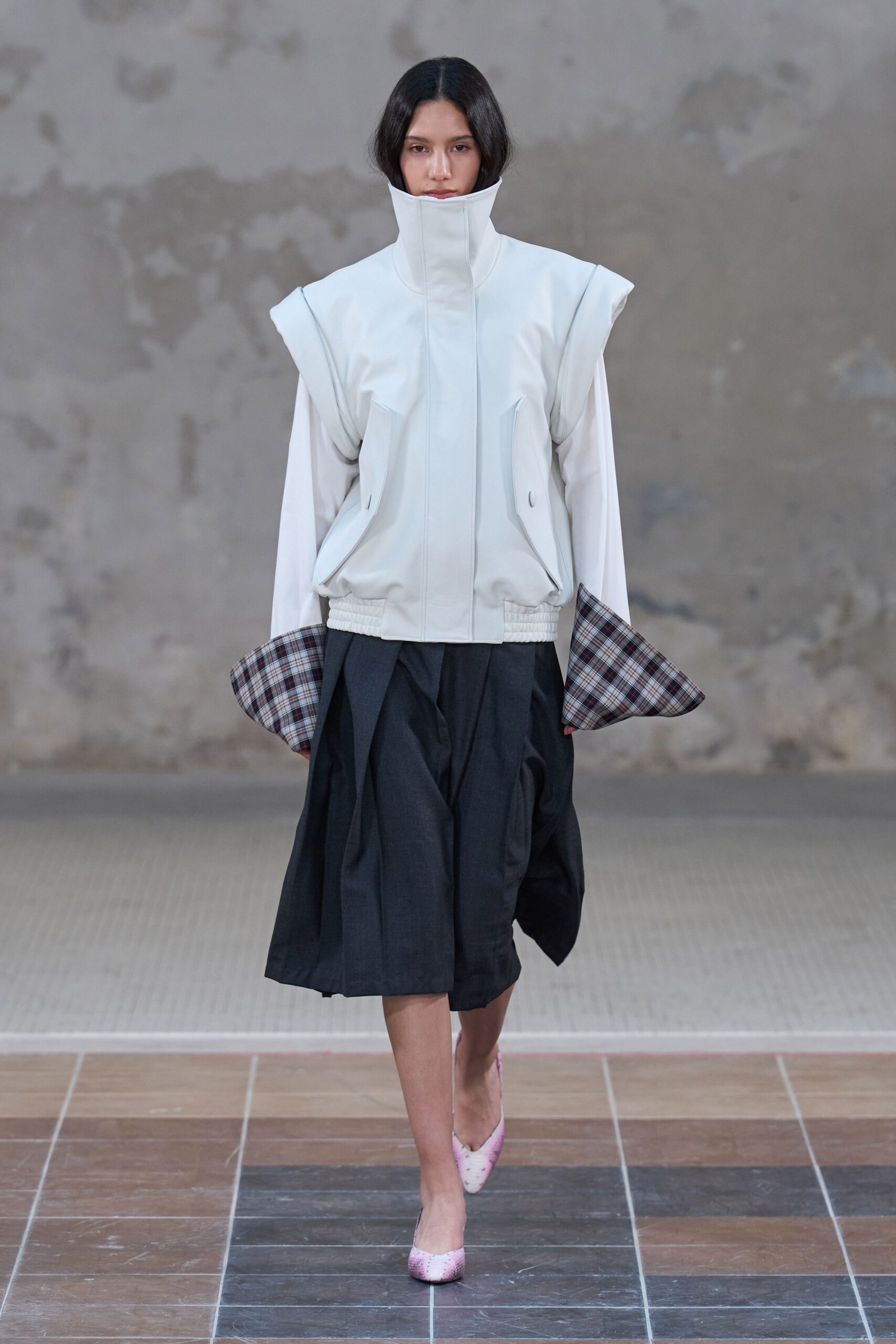white cotton long-sleeve collared relaxed zippered jacket