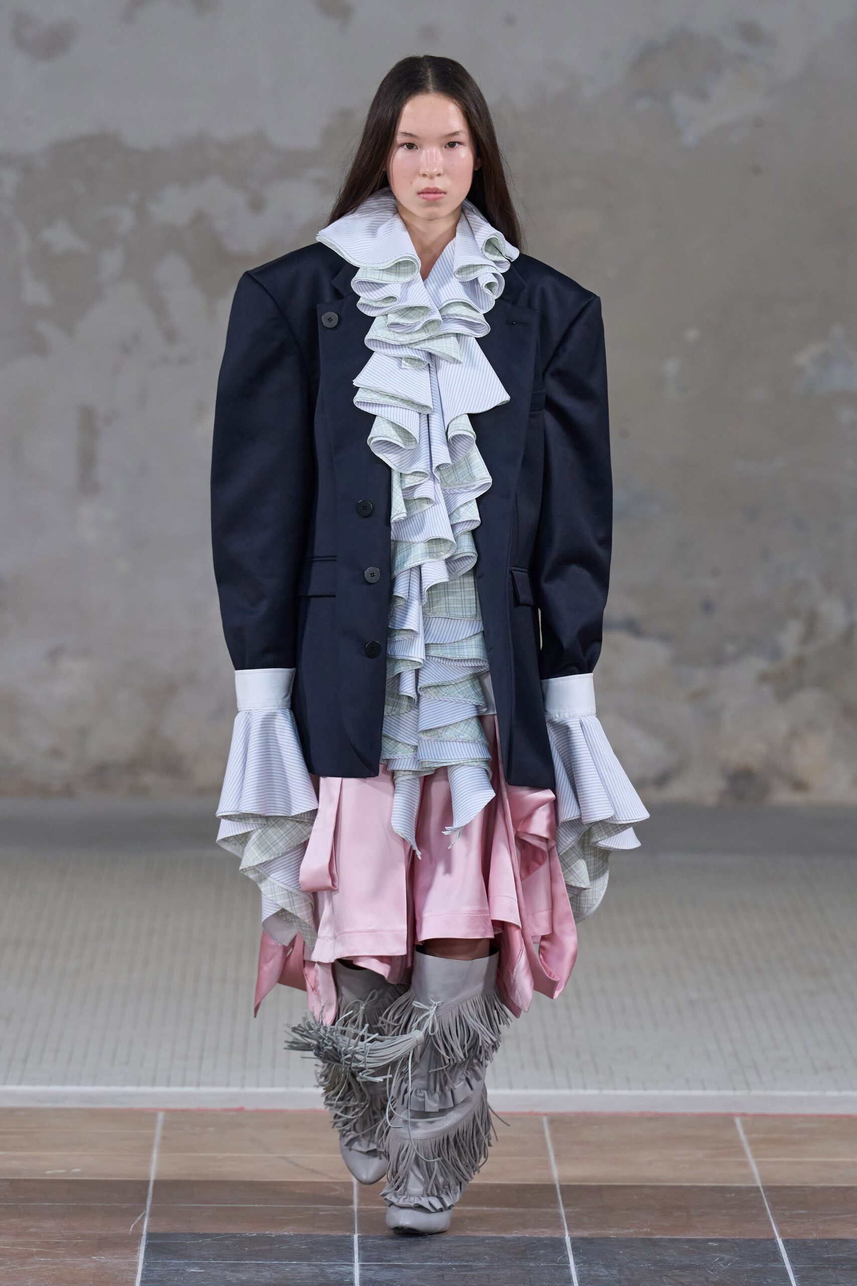 black cotton long-sleeve collared oversized ruffled coat