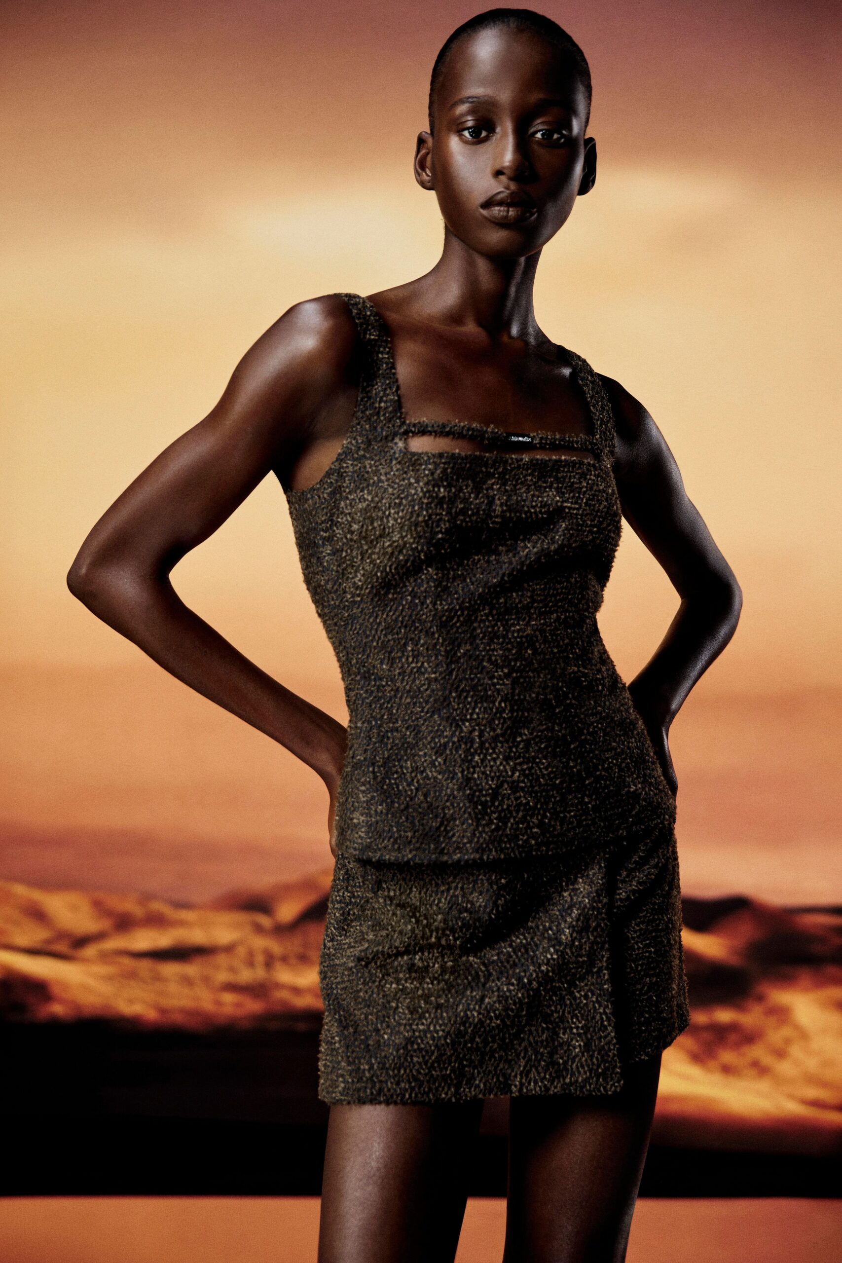 brown cotton sleeveless square-neck fitted textured short top