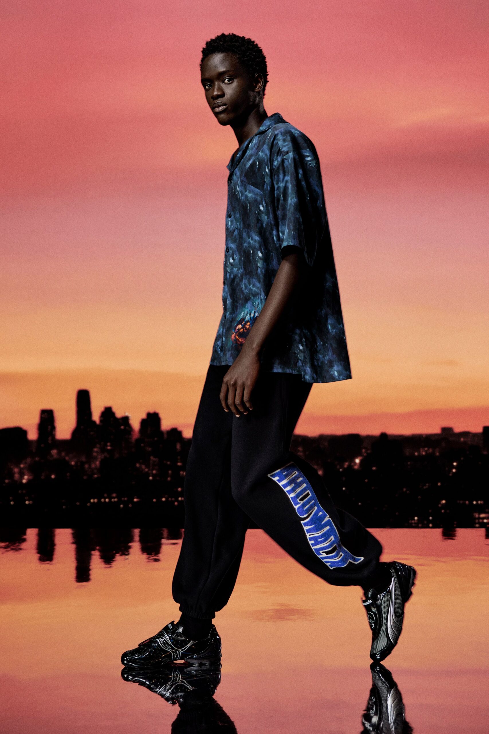 blue cotton short-sleeve collared relaxed printed shirt