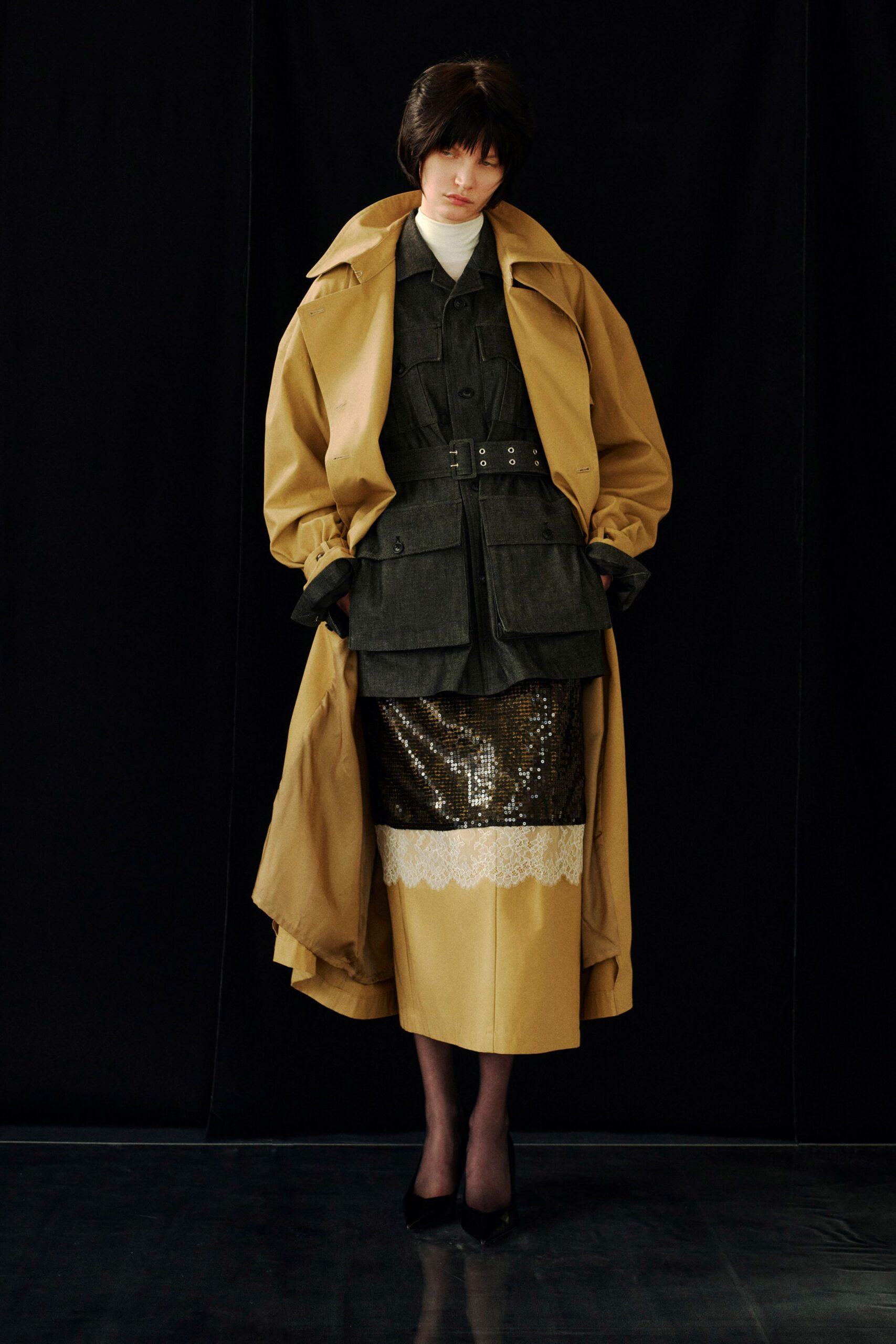 beige cotton long-sleeve collared oversized buttoned coat