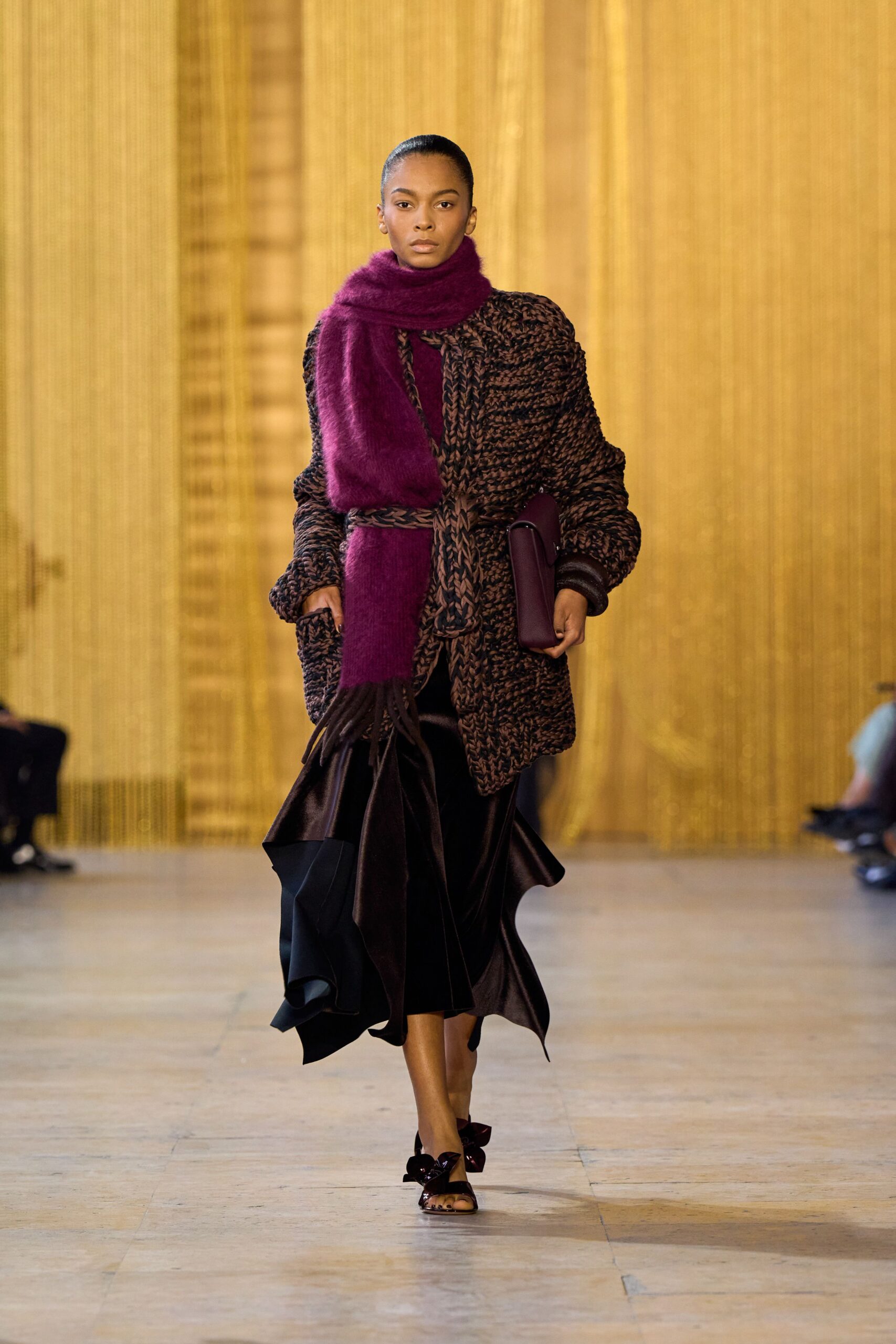 brown wool long-sleeve collared relaxed printed coat