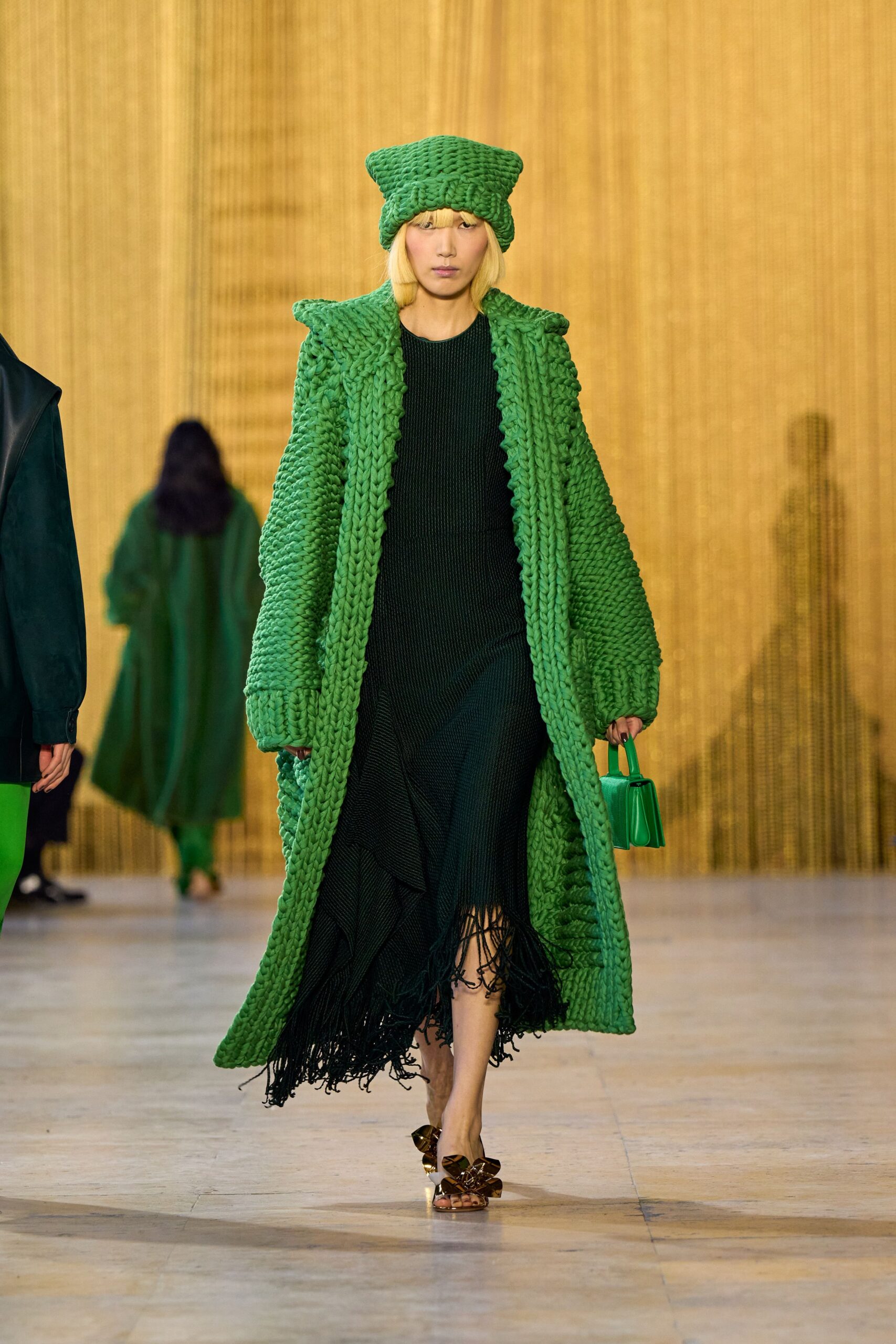 green knit long-sleeve collared relaxed fringed maxi coat