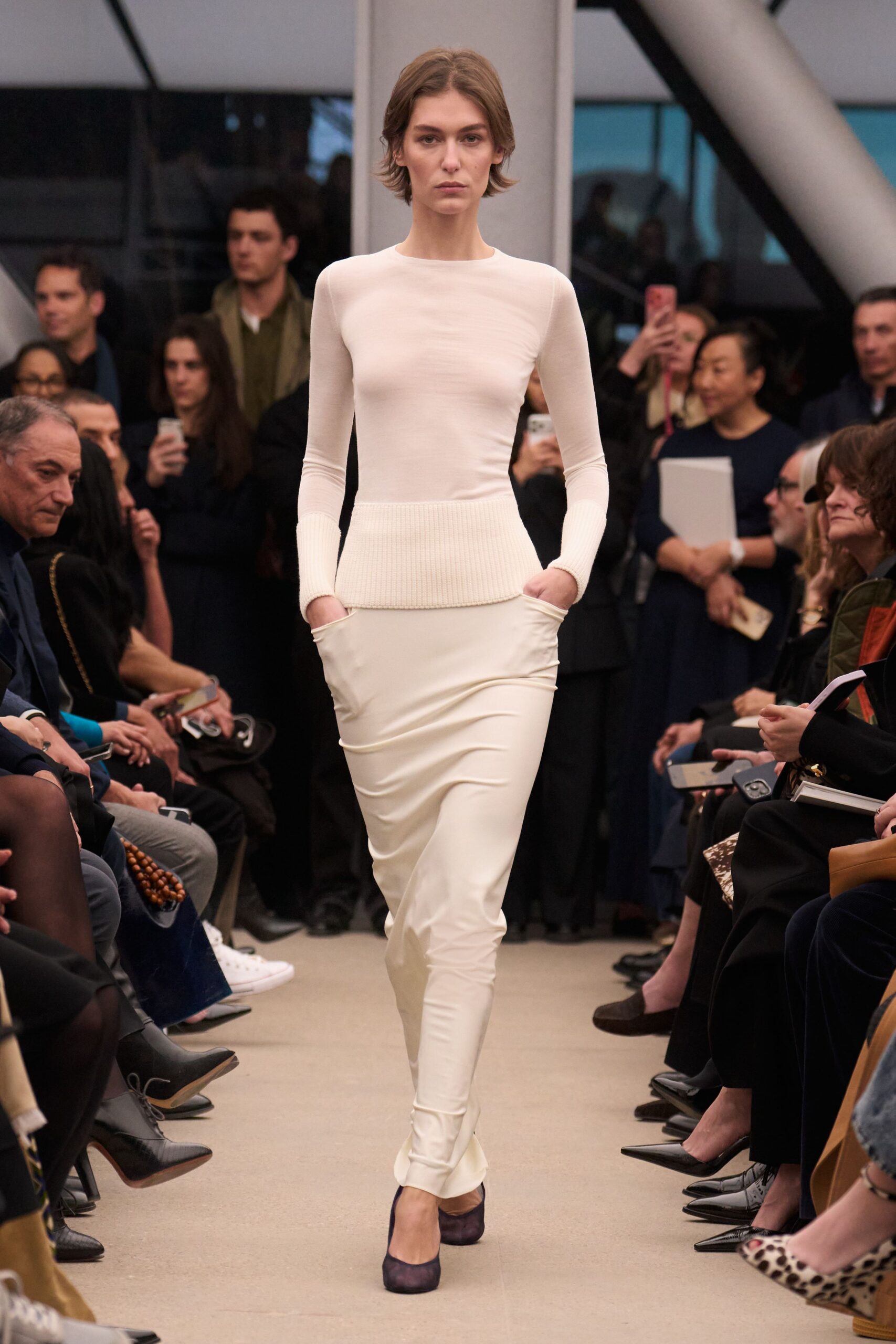 ivory cotton slit fitted straight-leg skirt