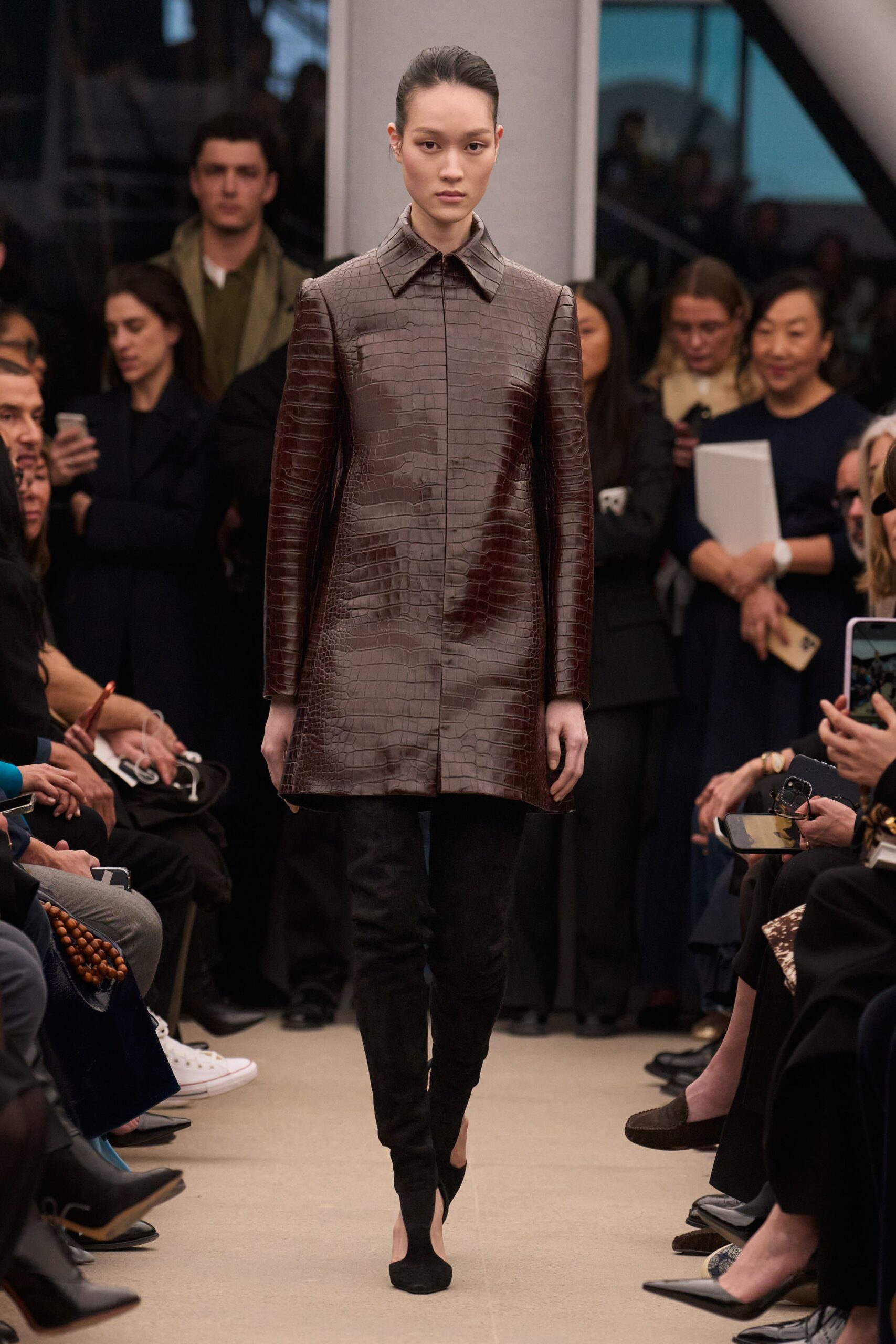 brown leather long-sleeve collared fitted textured short coat