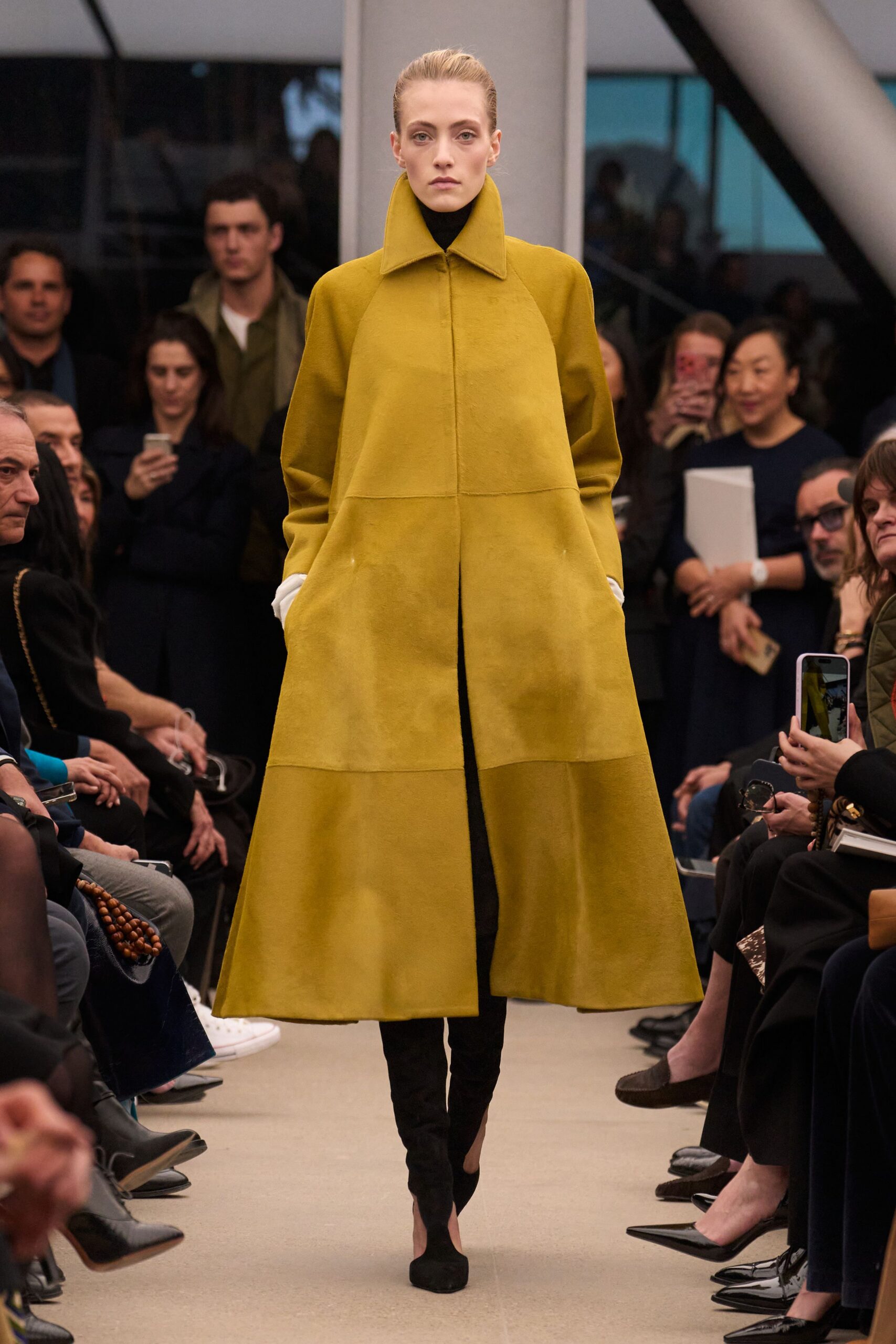 yellow suede long-sleeve collared fitted midi coat