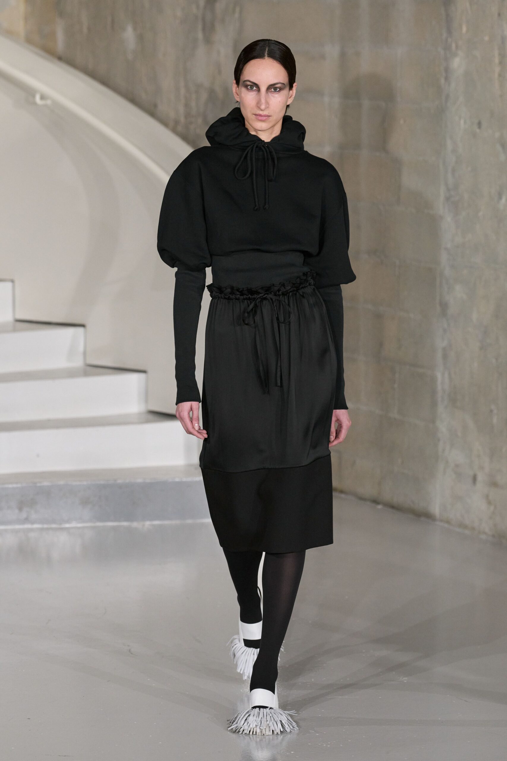 black cotton relaxed straight-leg skirt