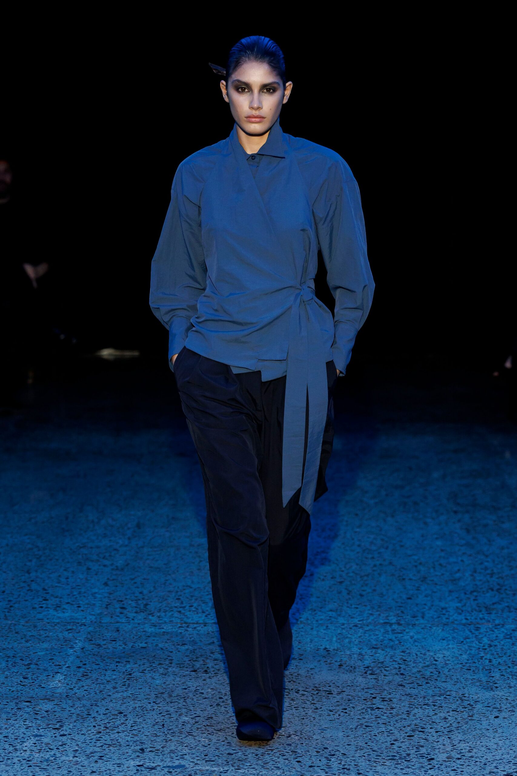 blue cotton long-sleeve collared fitted belted top
