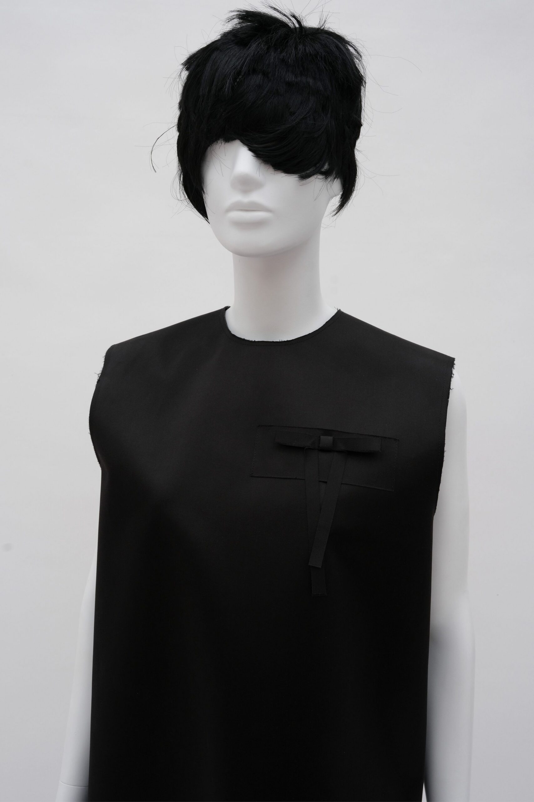 black sleeveless relaxed top