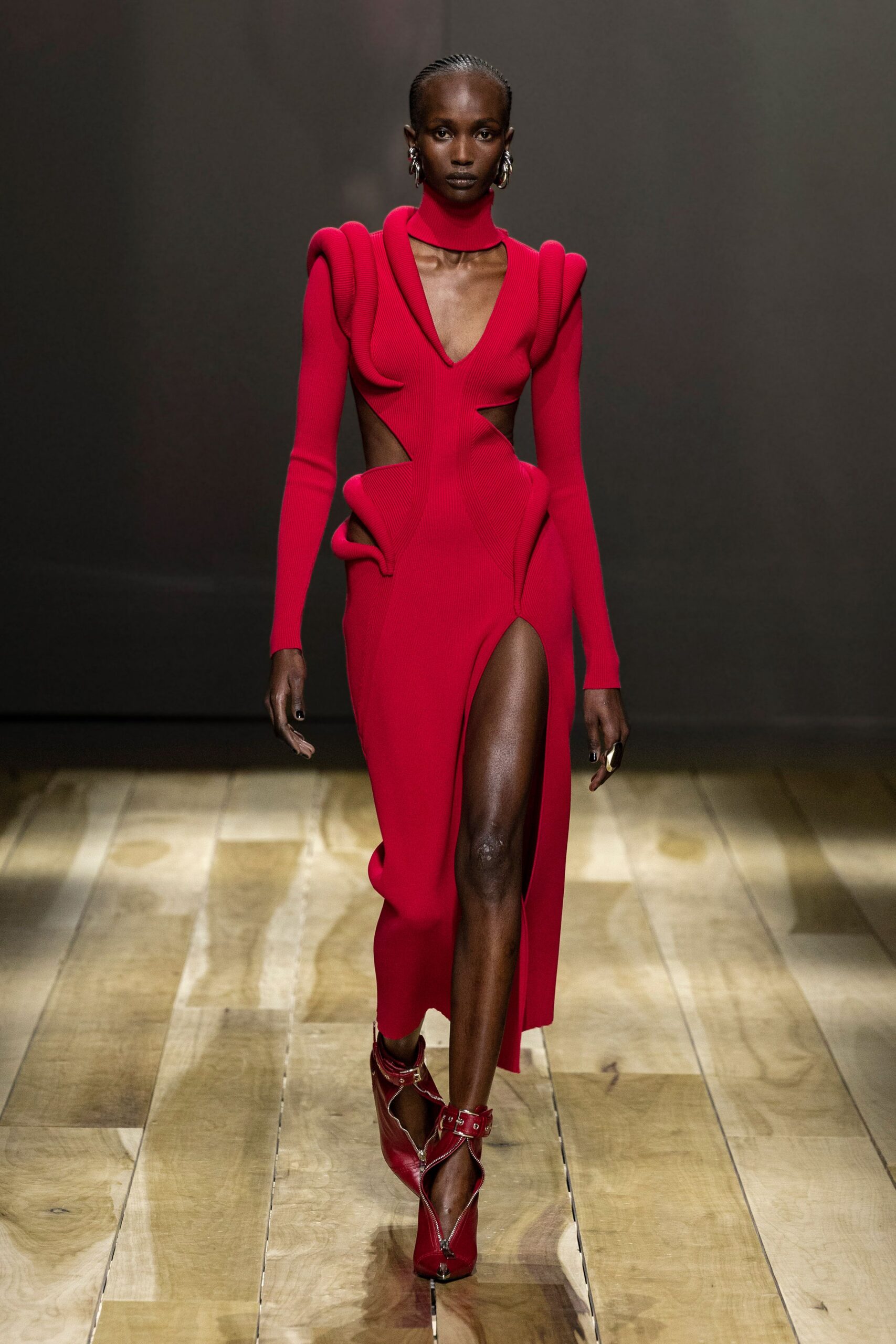 Alexander McQueen Fall 2023 Ready-to-Wear Look 28