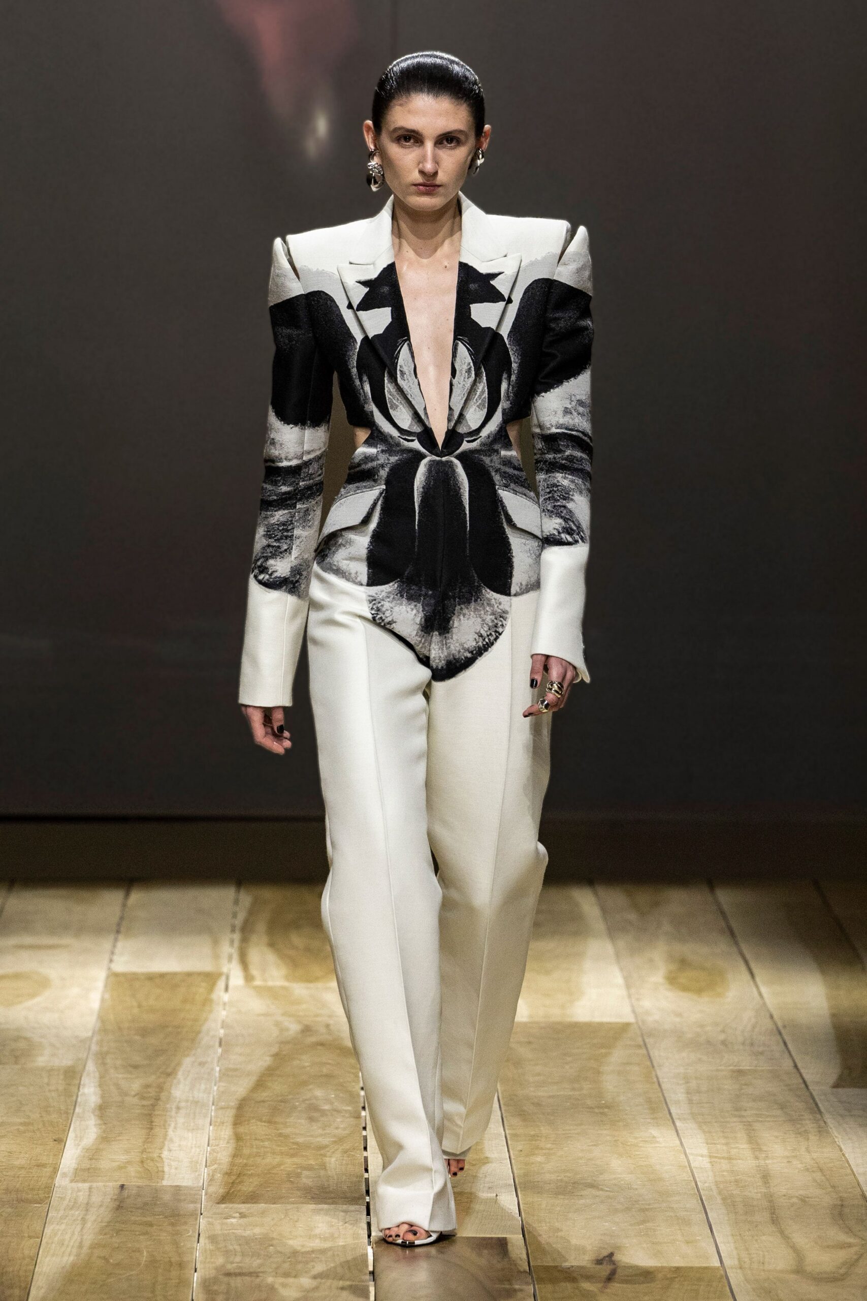 white silk long-sleeve v-neck structured printed blazer