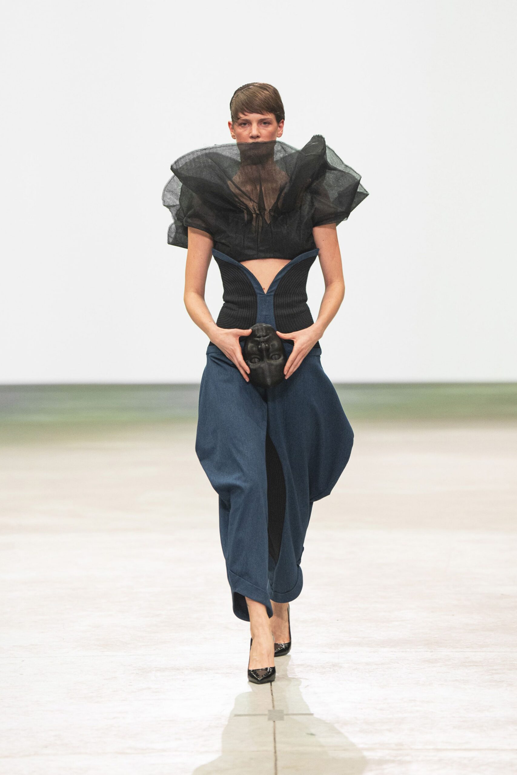 black tulle sleeveless v-neck fitted ruffled top