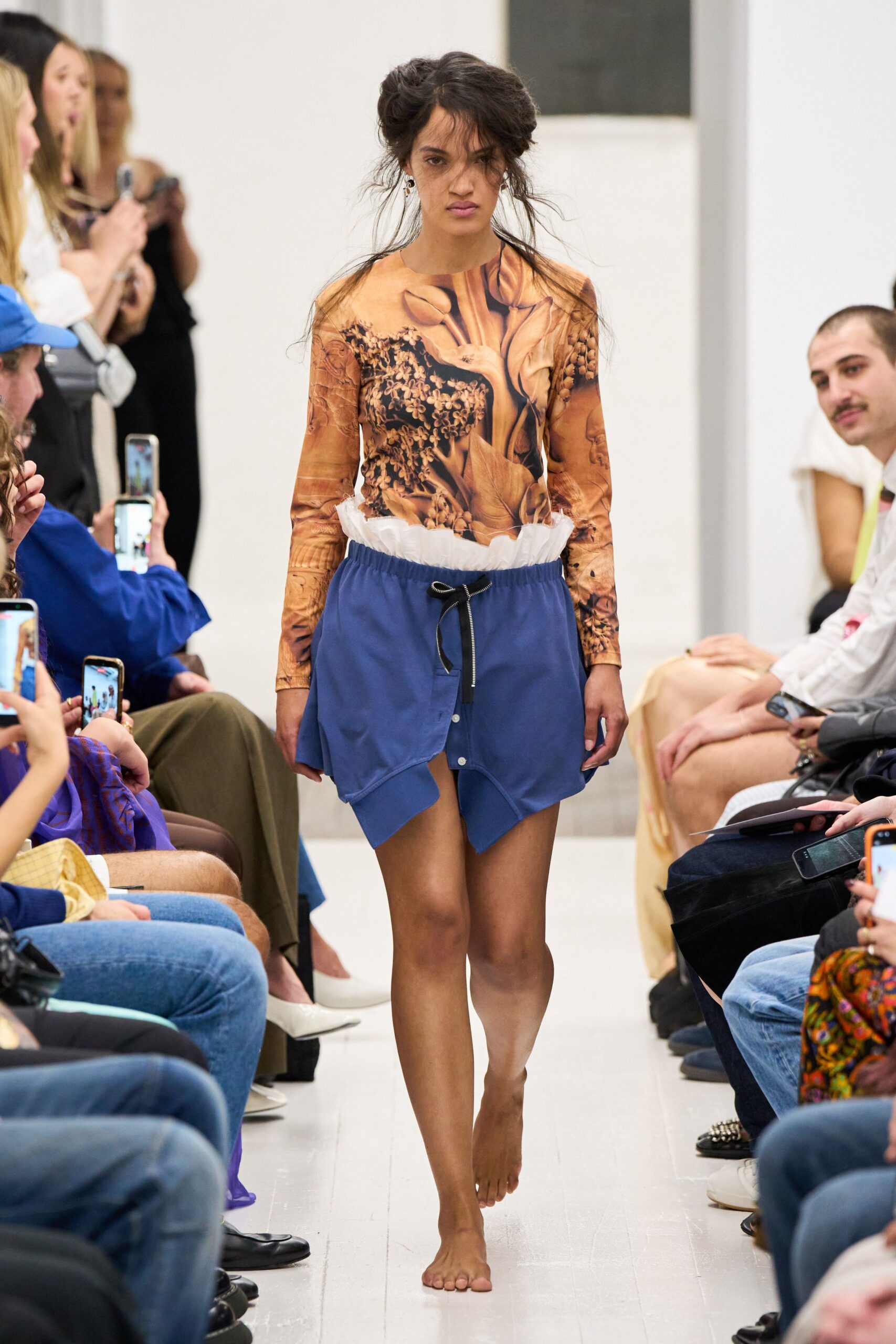 blue cotton relaxed high-waisted buttoned short skirt