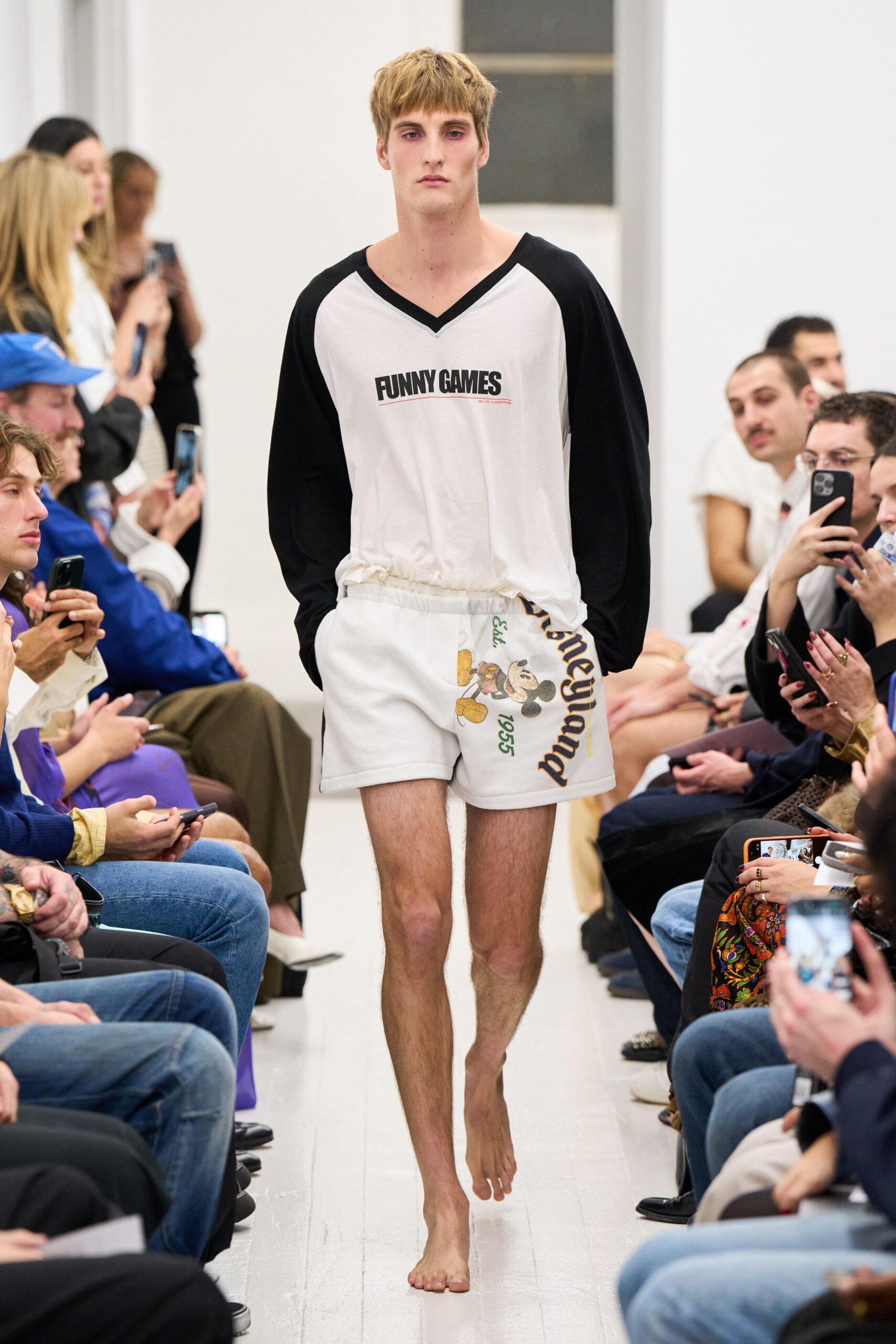 white cotton relaxed pockets short shorts