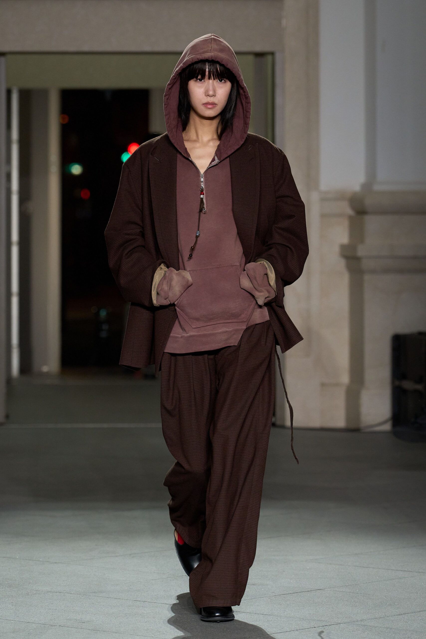 brown cotton long-sleeve hooded fitted hoodie