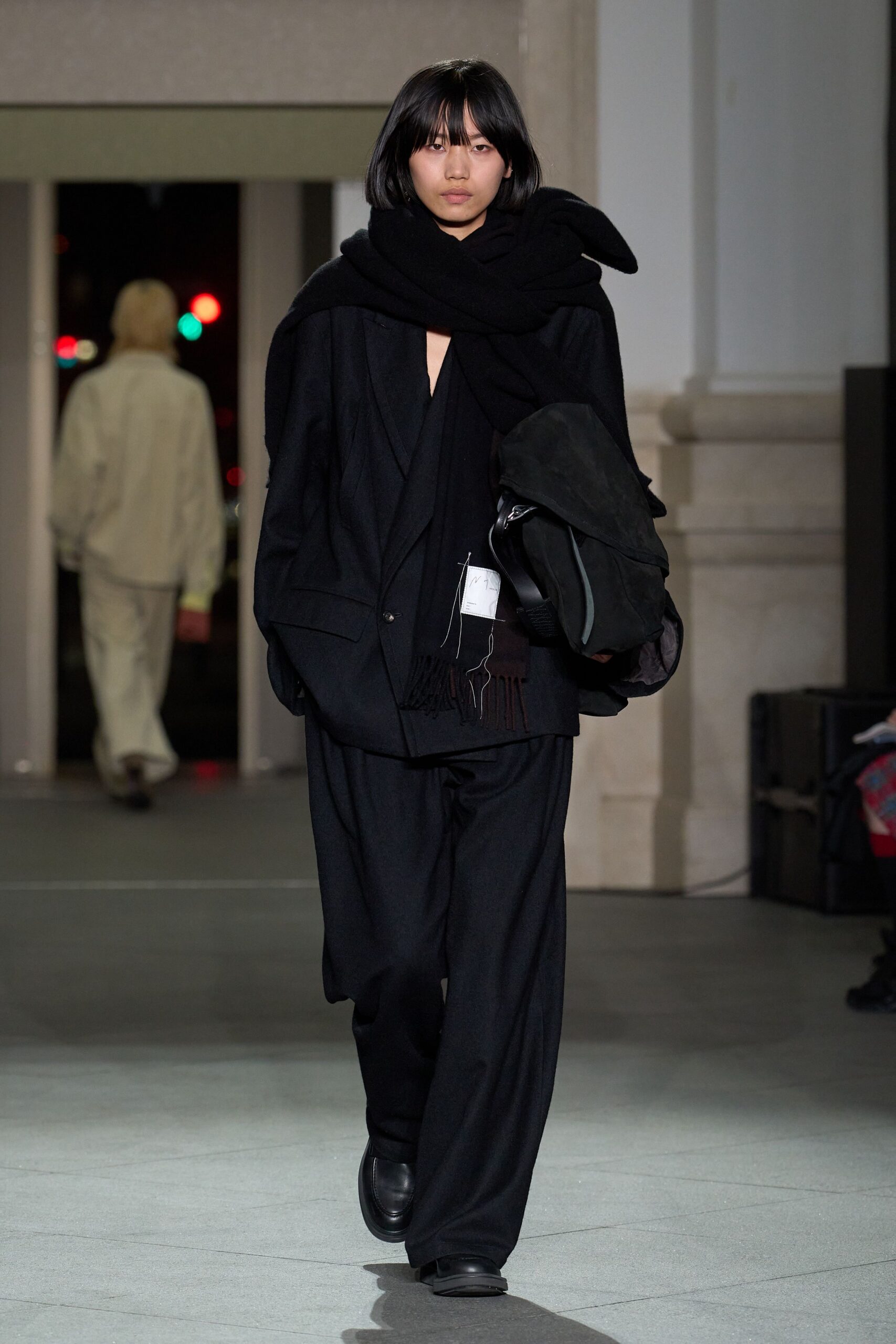 black wool long-sleeve collared oversized buttoned blazer