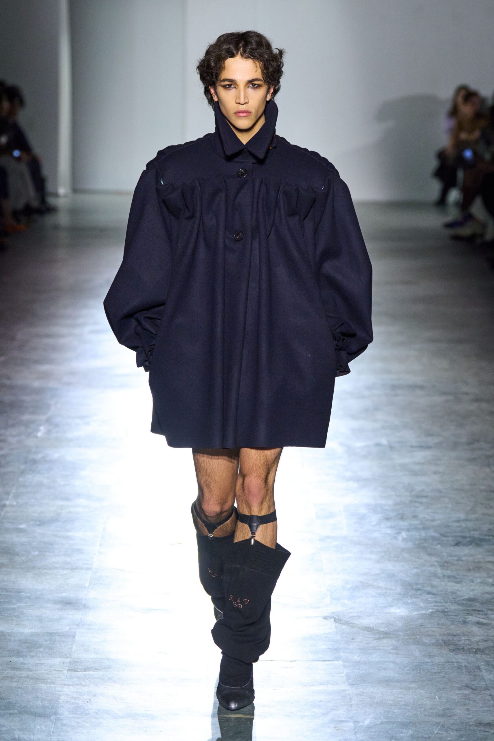 blue wool long-sleeve collared oversized pleated coat