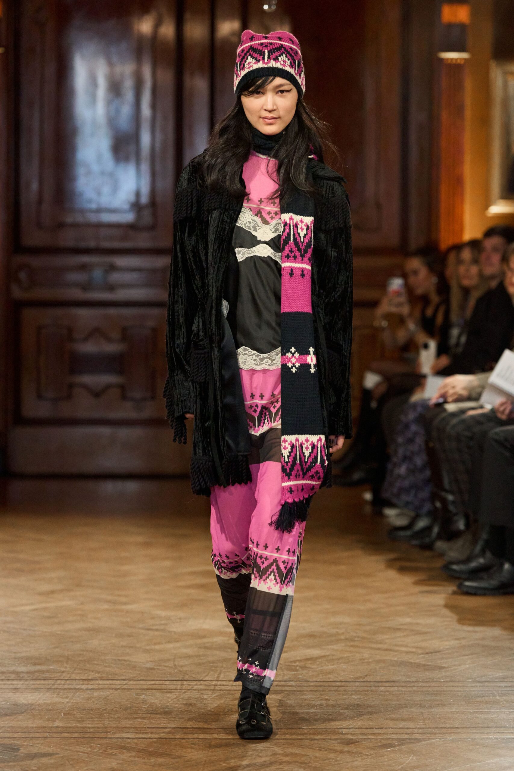 pink cotton fitted pants
