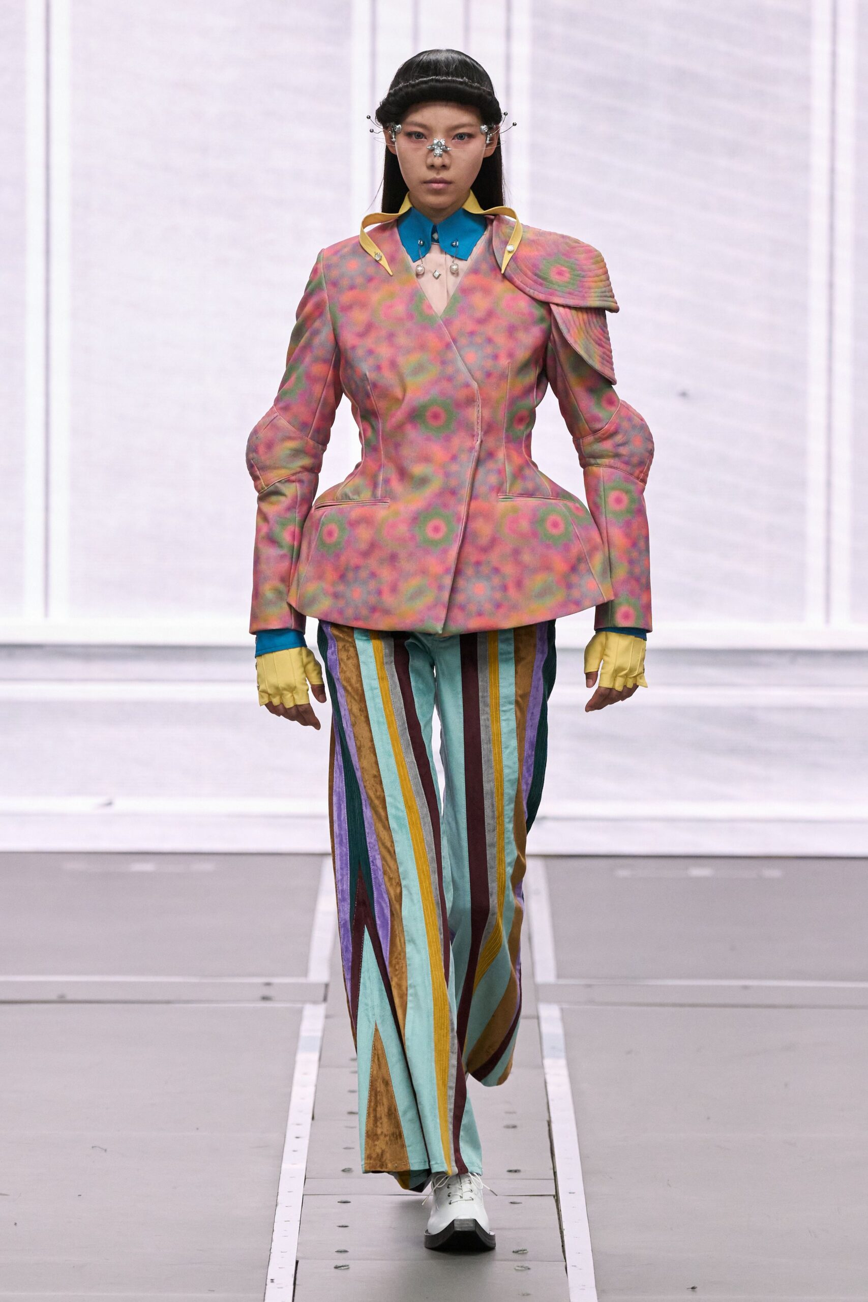 pink long-sleeve collared structured printed blazer