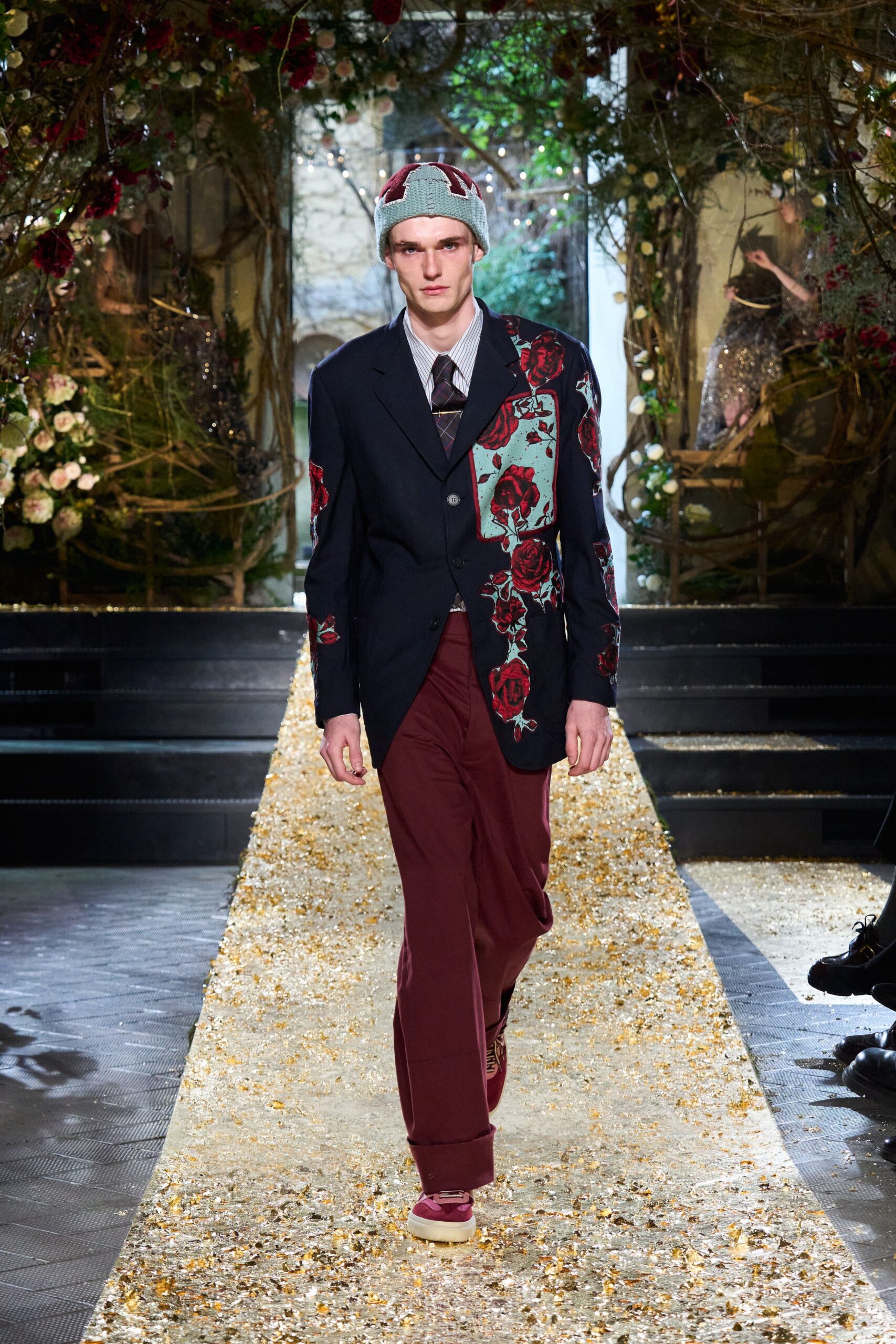 maroon cotton relaxed straight-leg pants