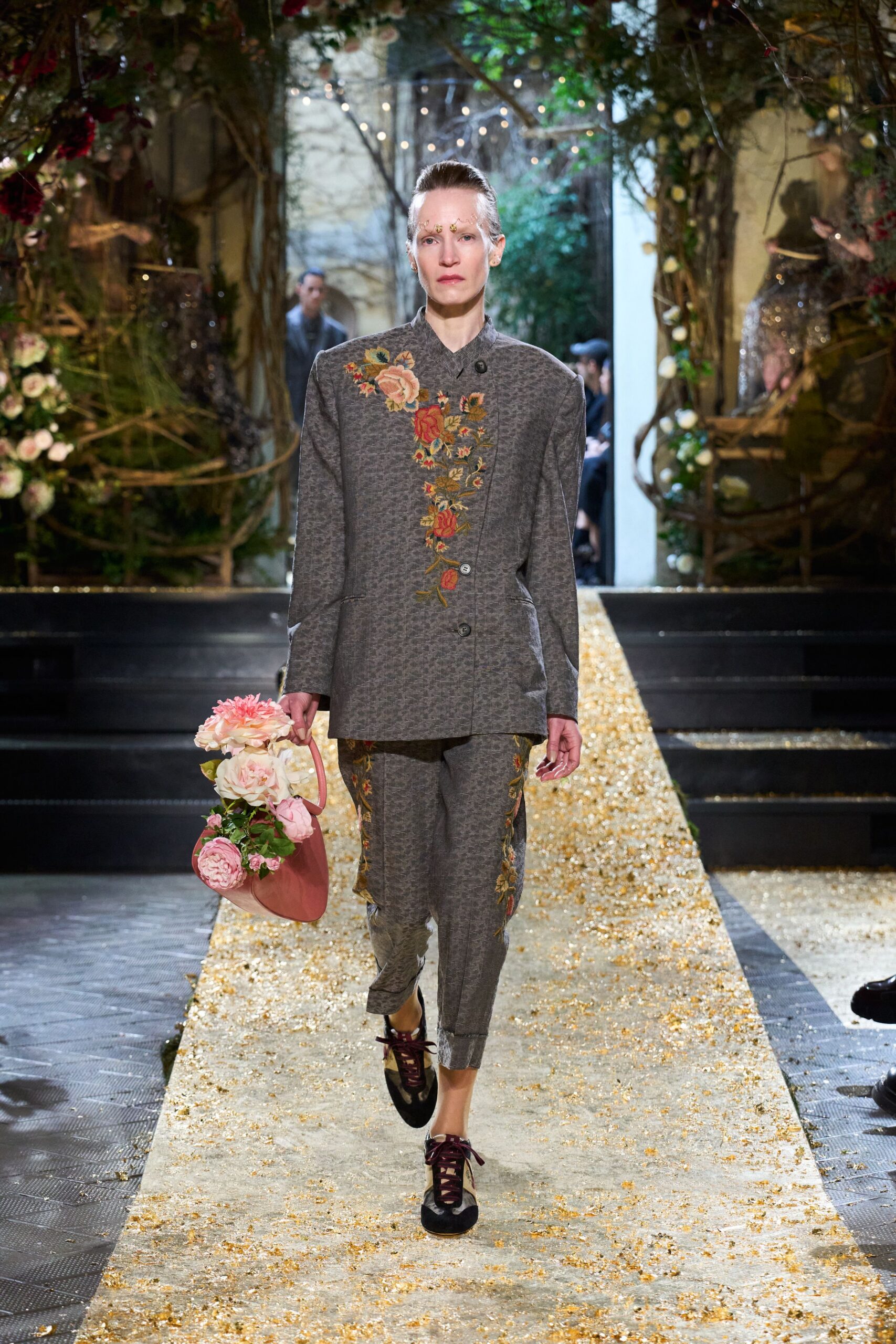 gray cotton long-sleeve collared structured embroidered blazer