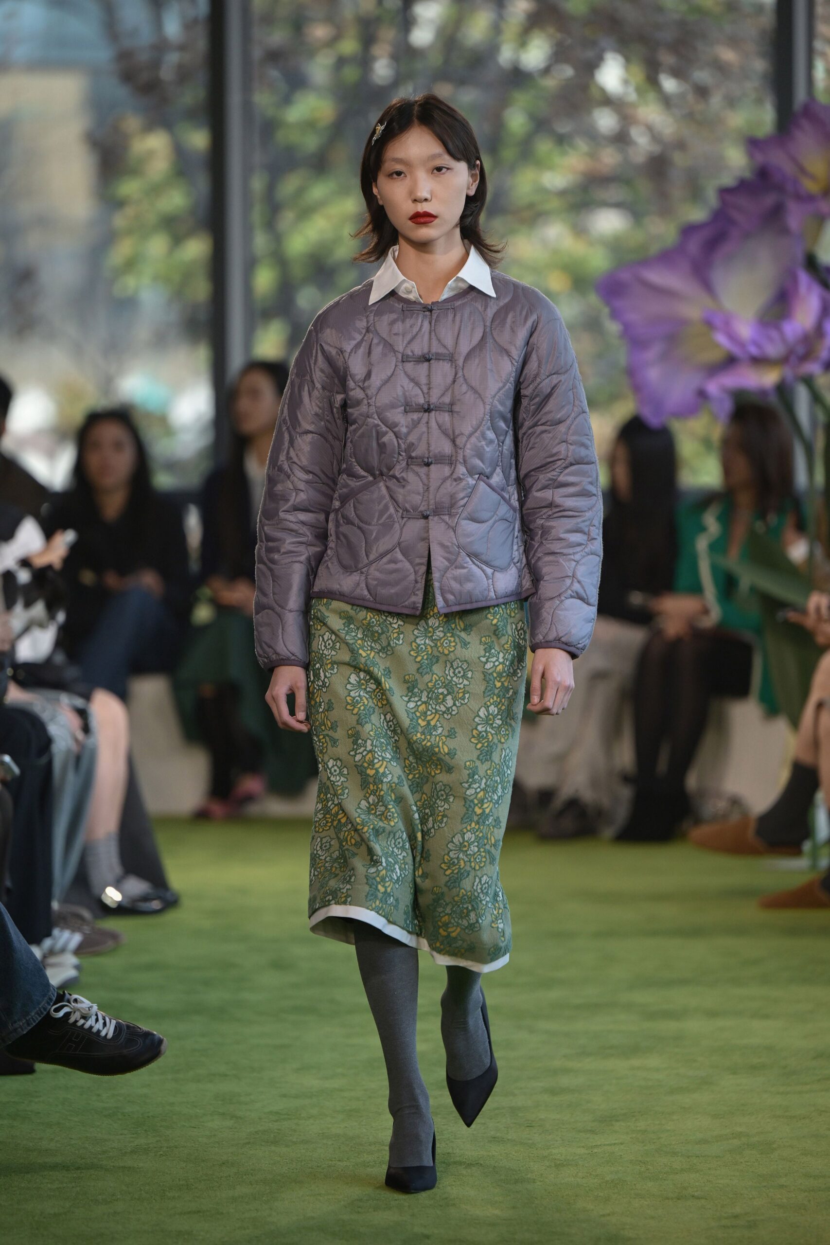 gray cotton long-sleeve collared fitted quilted jacket