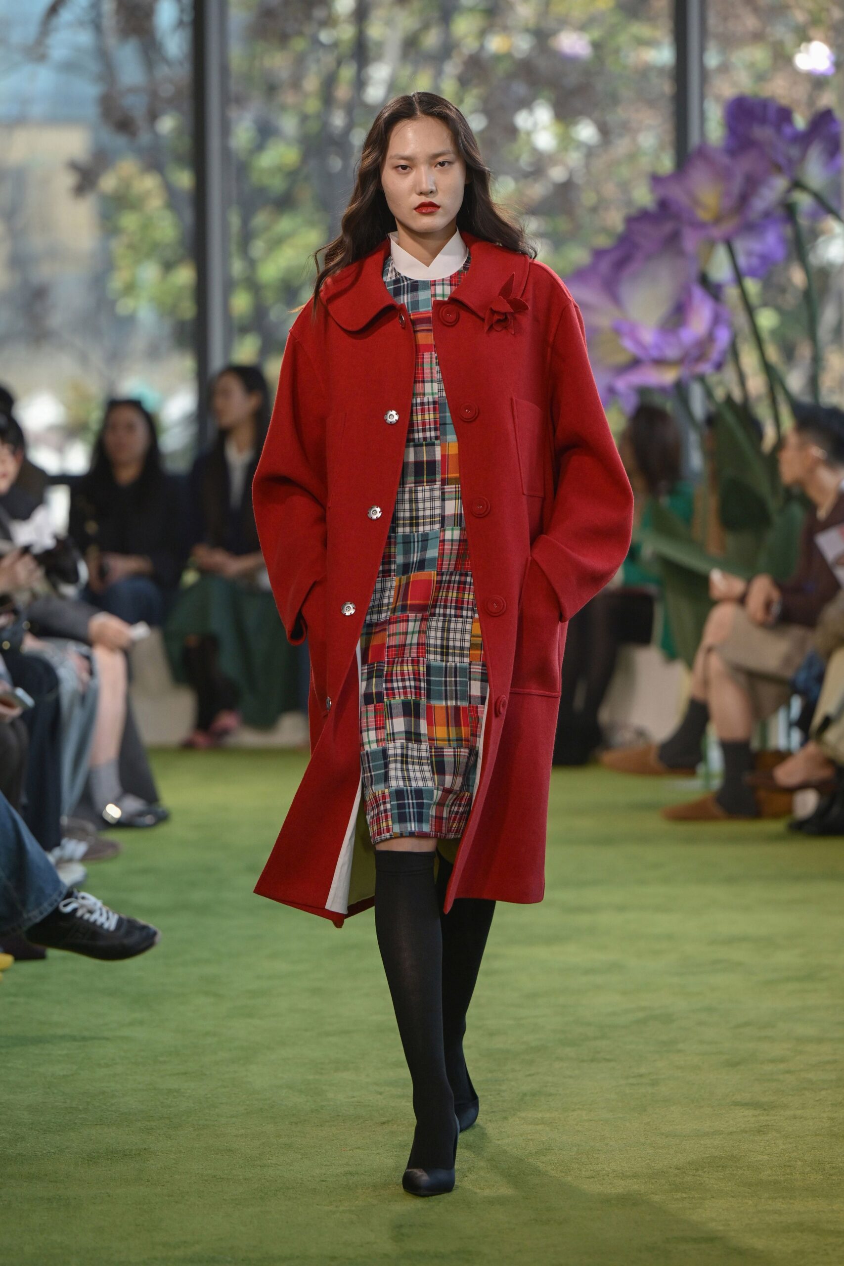 red wool long-sleeve collared relaxed buttoned coat