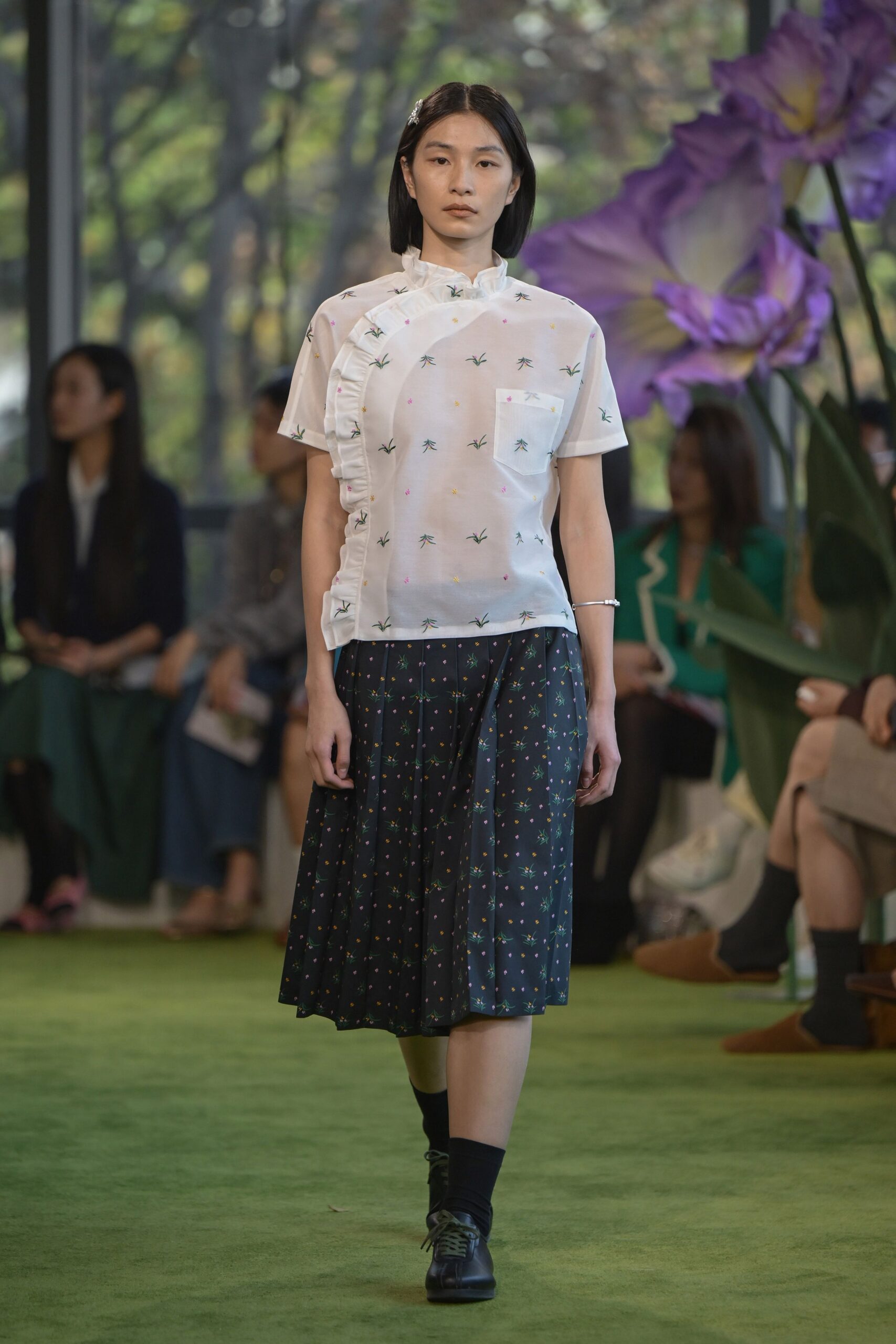 white cotton short-sleeve collared fitted ruffled embroidered shirt