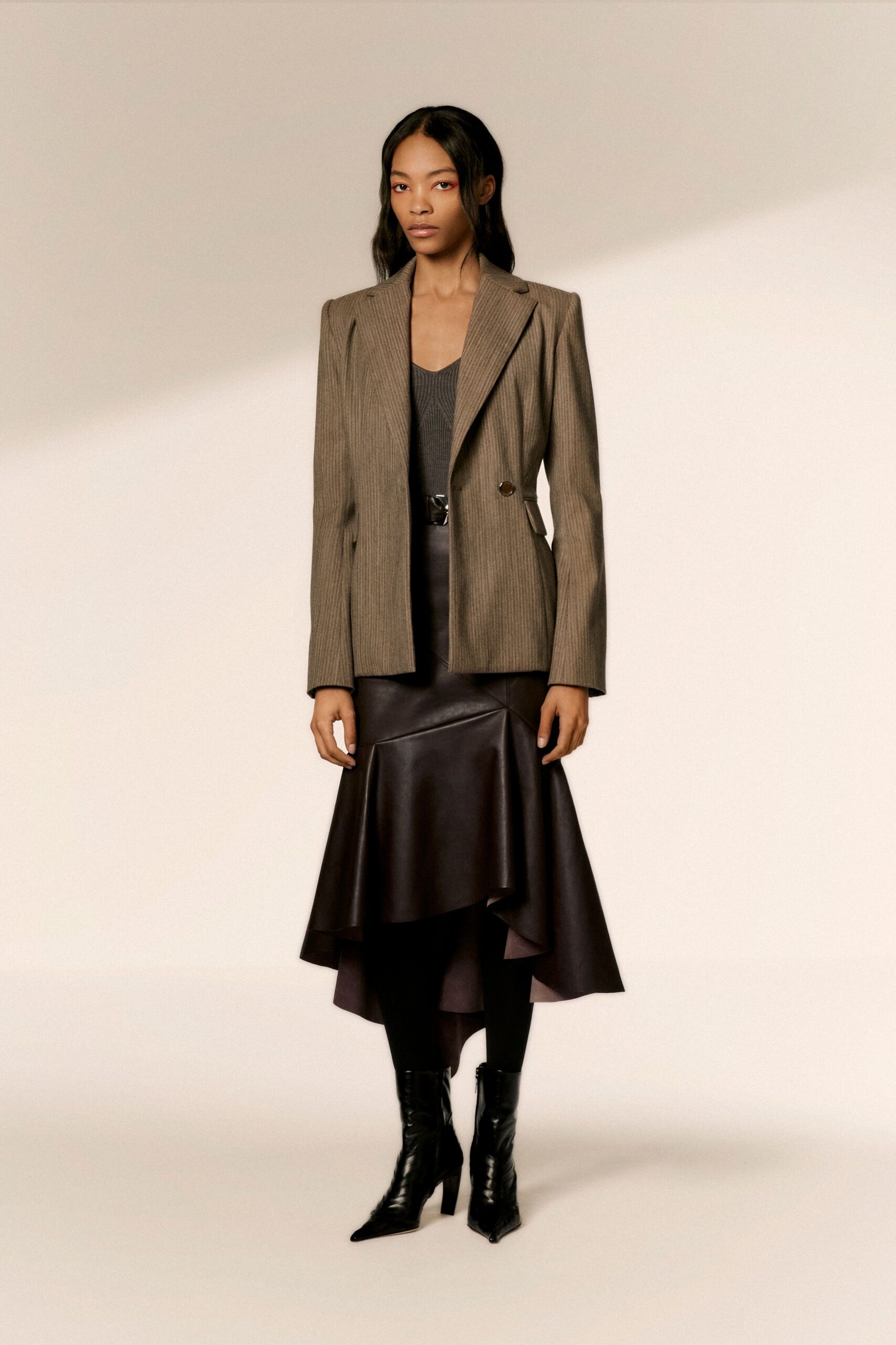 brown tweed long-sleeve collared tailored buttoned blazer