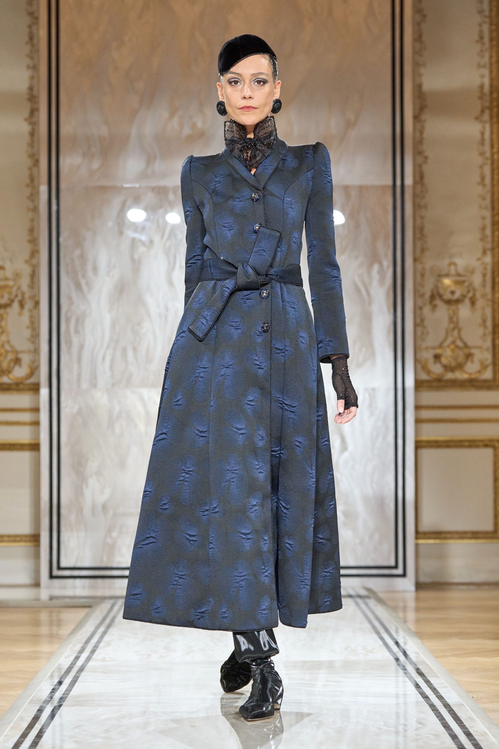 blue silk long-sleeve collared fitted belted printed coat