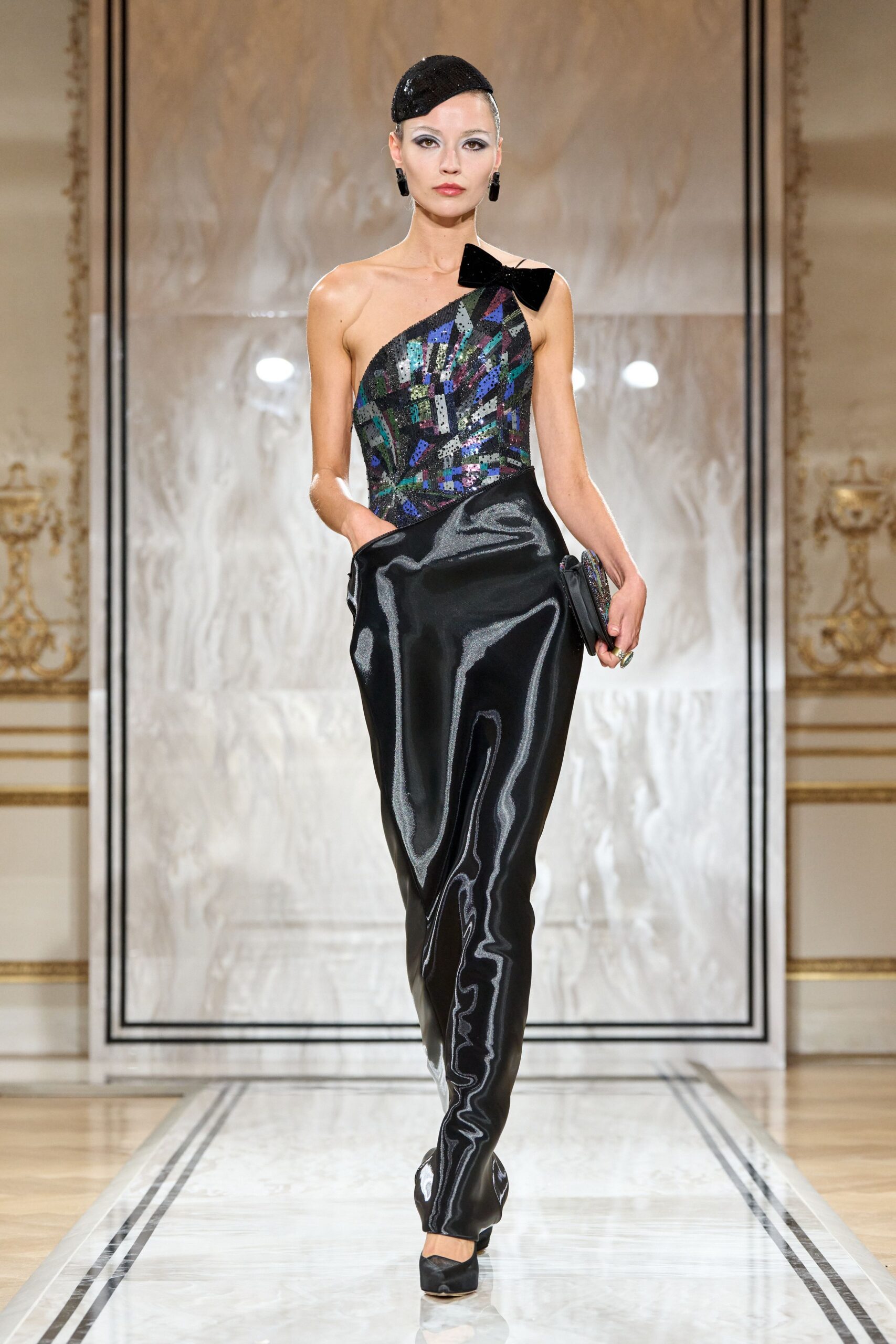 Armani Privé Fall 2025 Couture Look 18