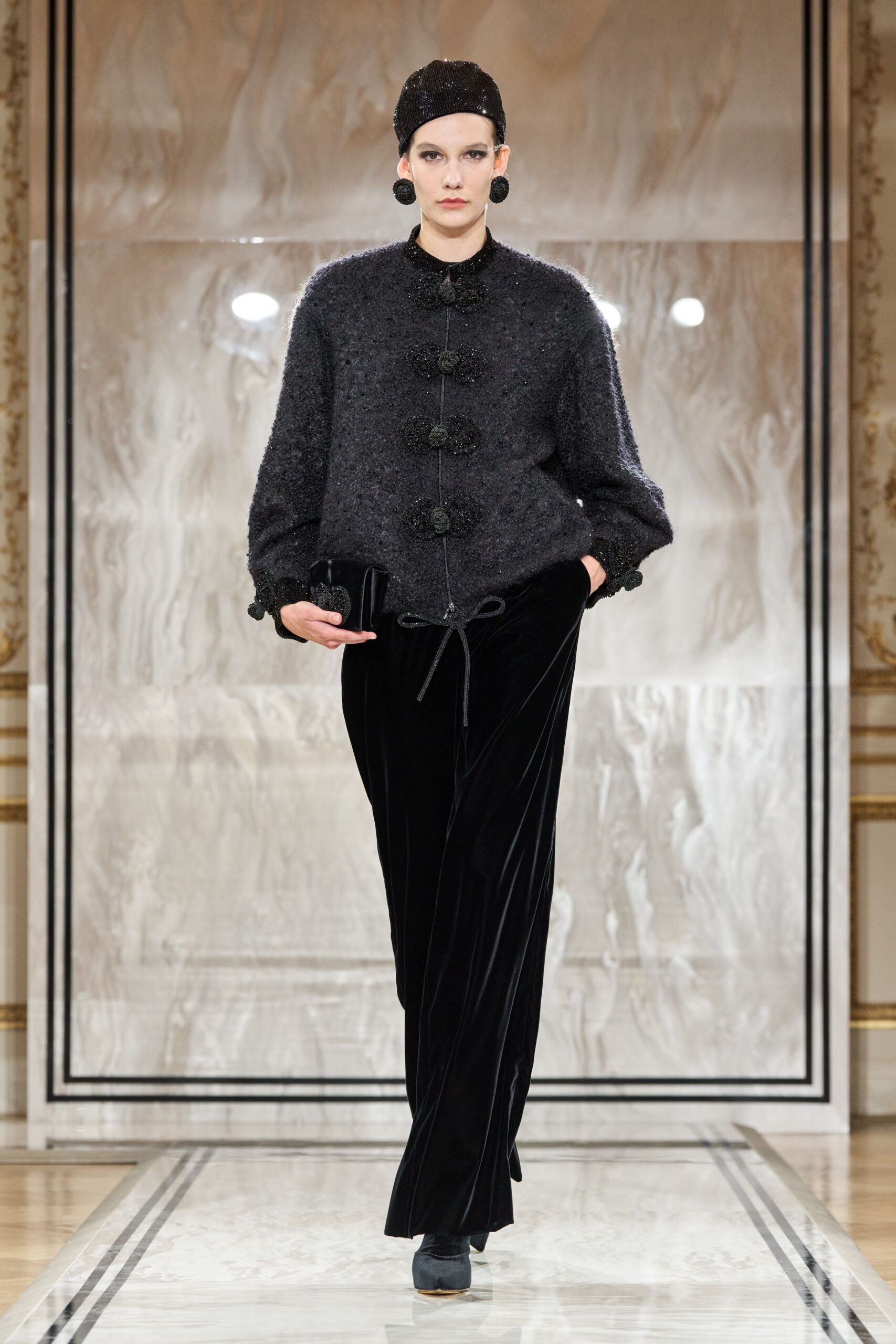 black velvet long-sleeve collared fitted buttoned jacket