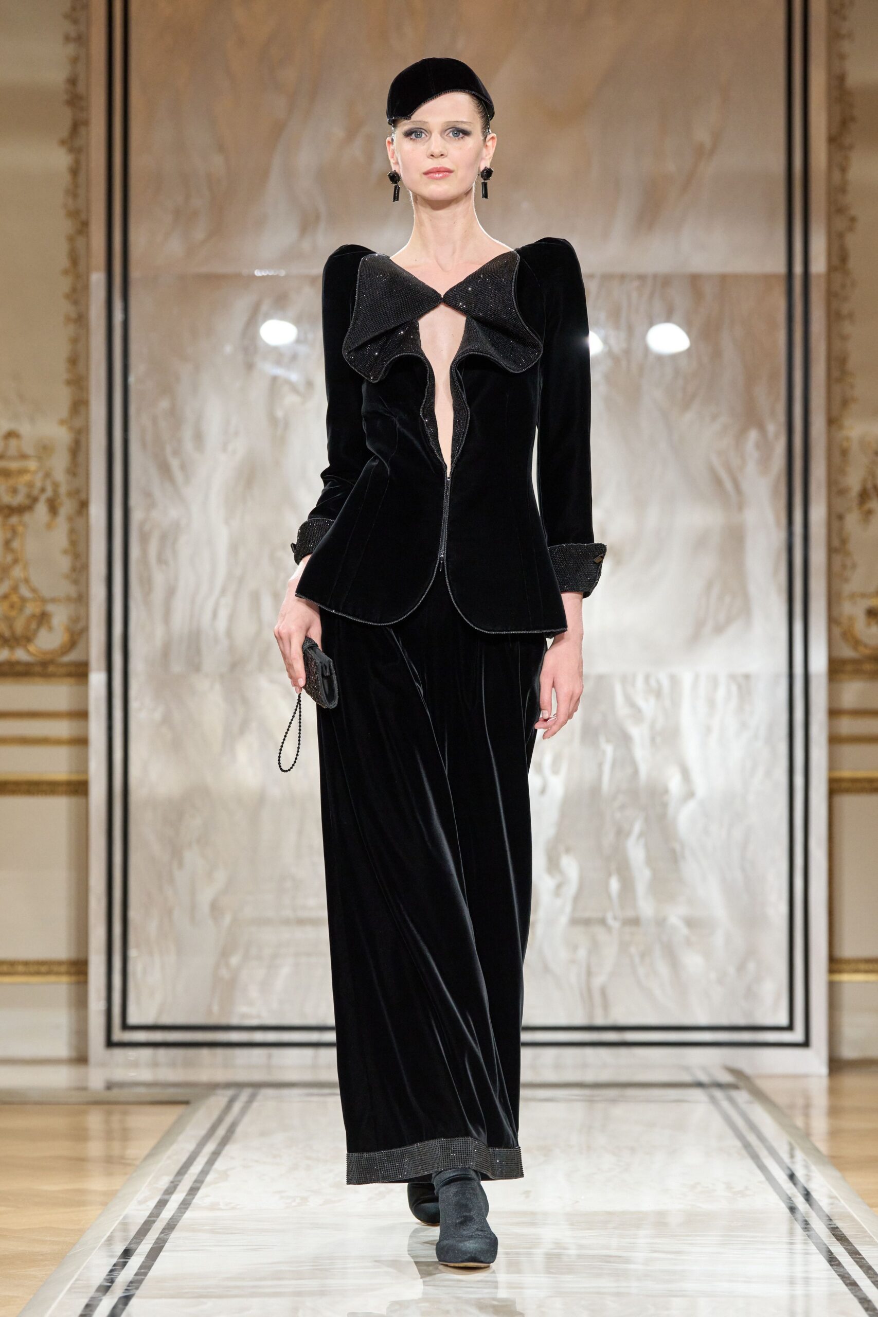 Armani Privé Fall 2025 Couture Look 27