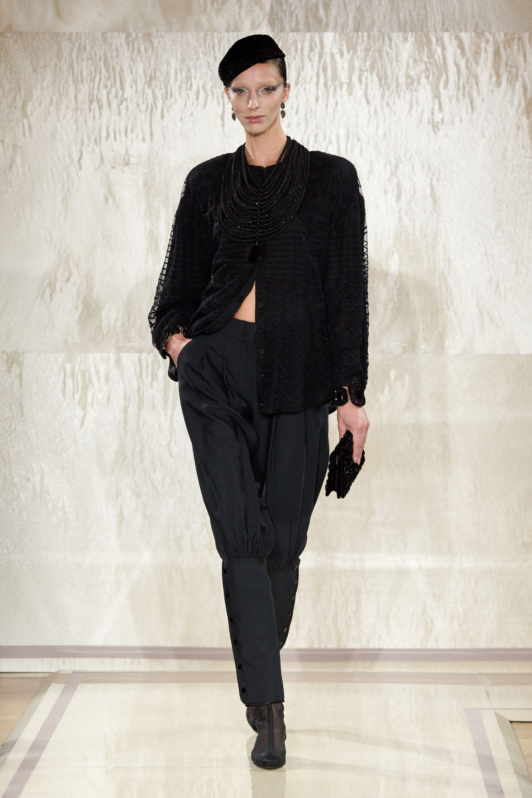 black silk long-sleeve collared fitted pleated jacket