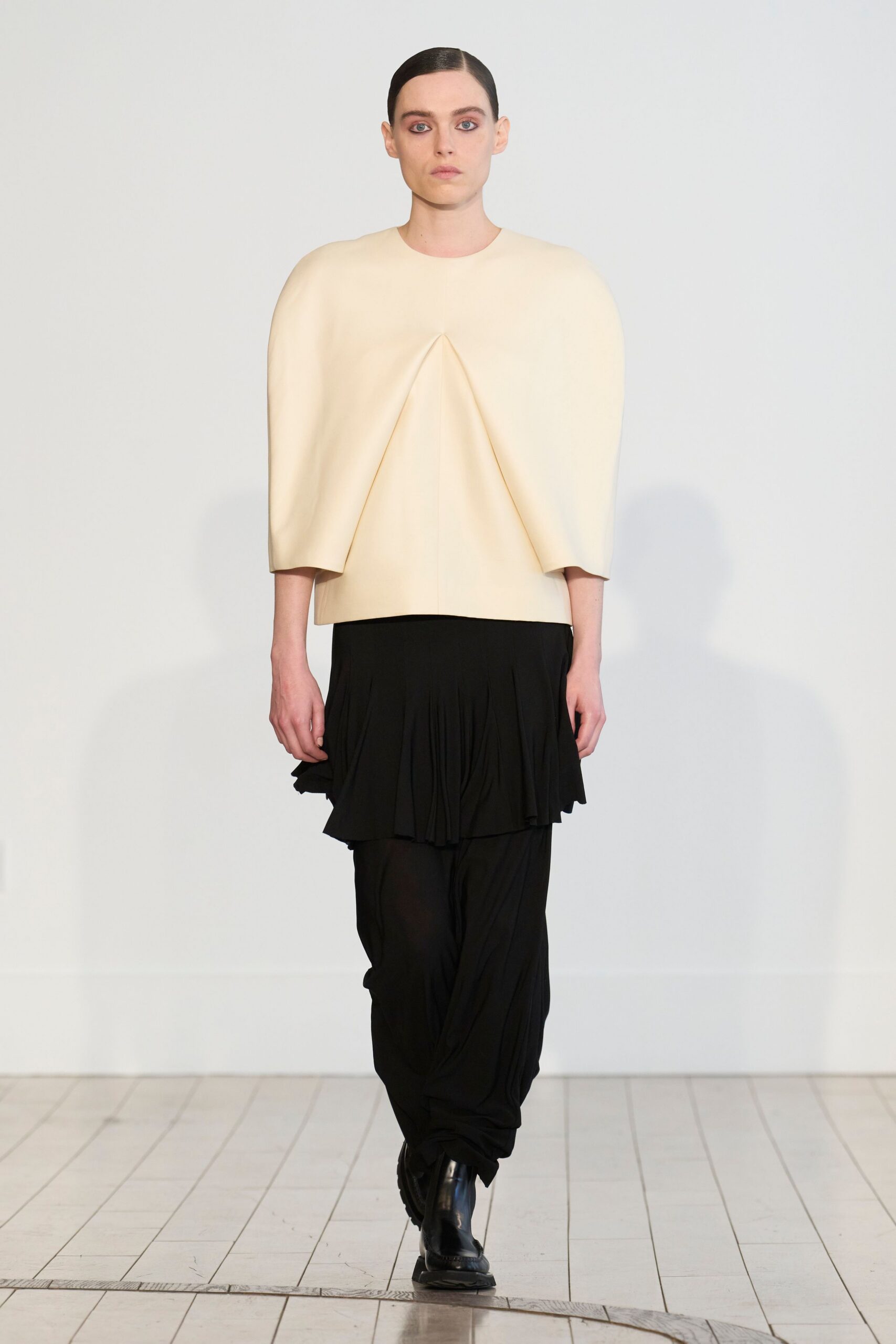beige cotton short-sleeve collared relaxed pleated top
