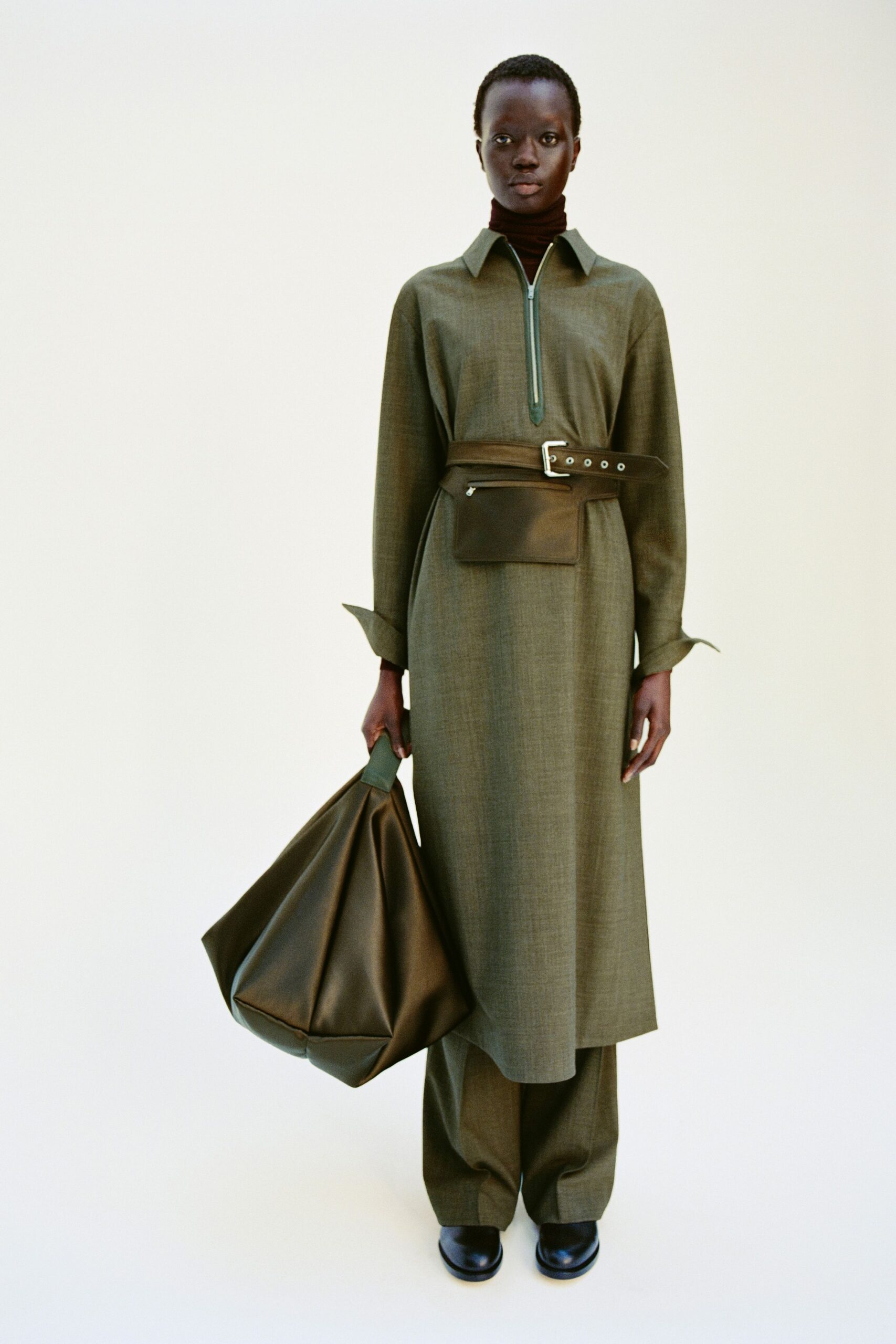 green cotton long-sleeve collared relaxed zippered belted shirt-dress