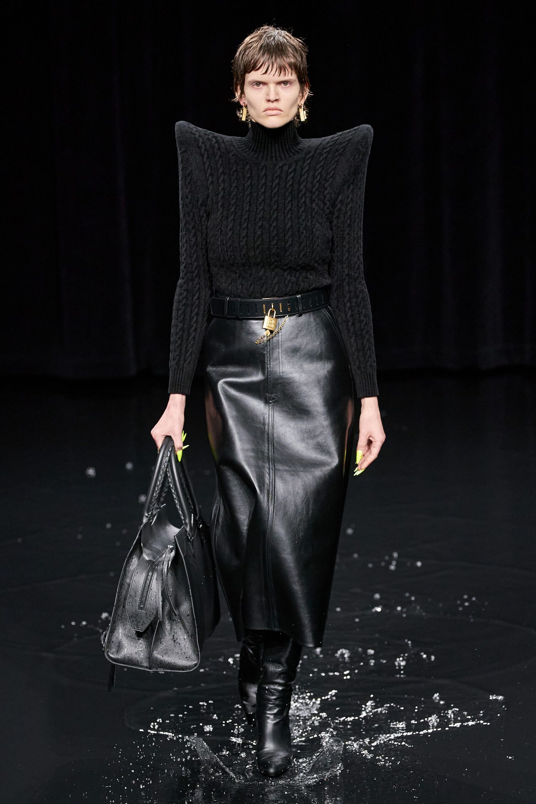 black wool long-sleeve turtleneck fitted ribbed top
