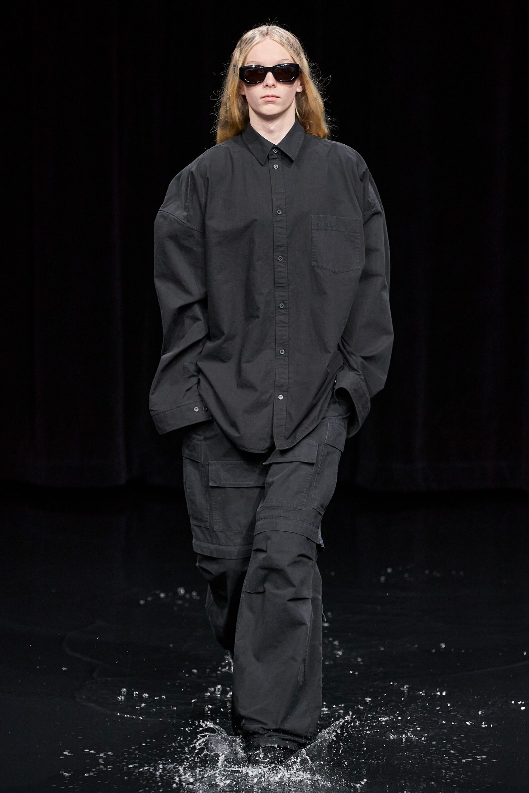 black cotton long-sleeve collared oversized shirt