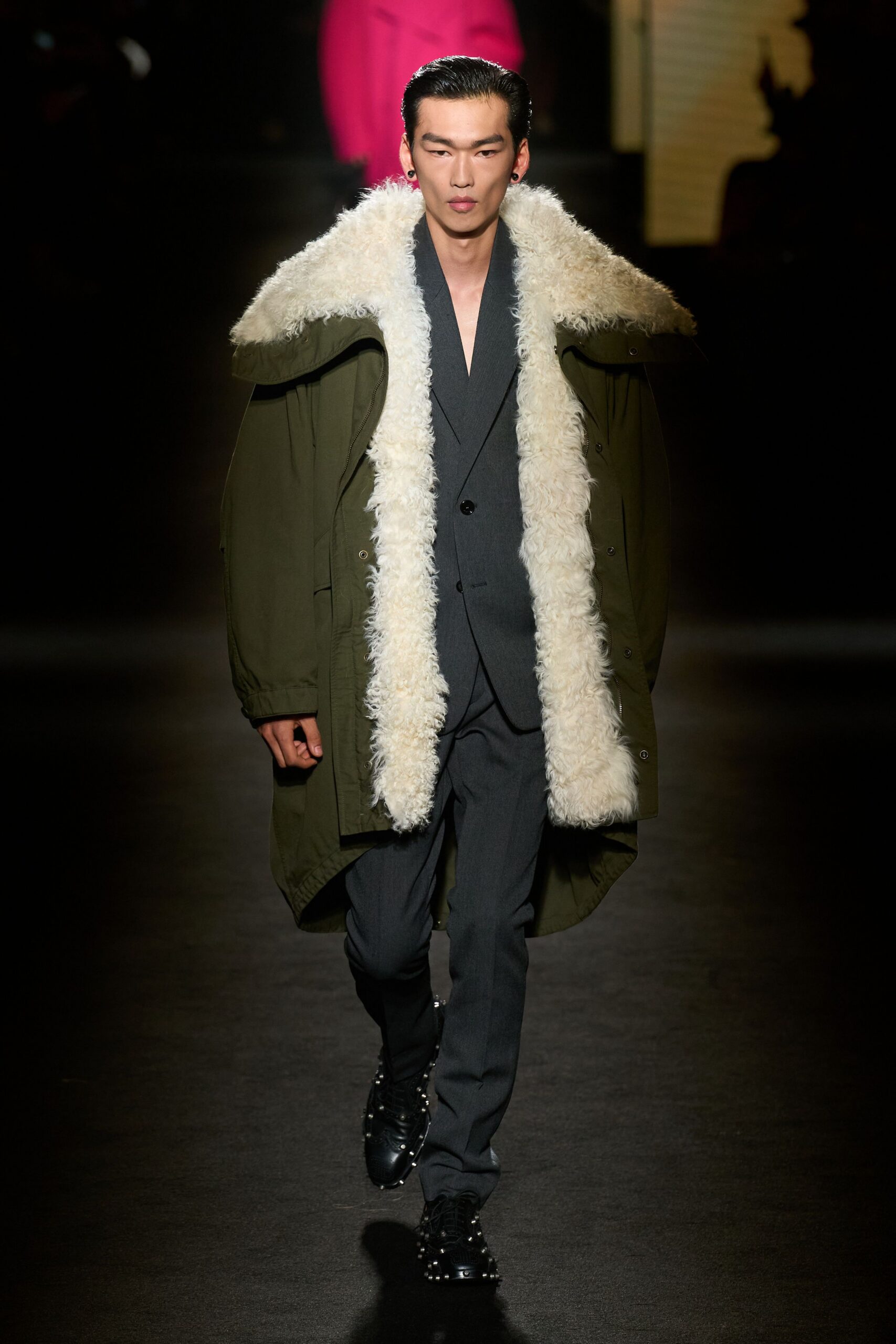 green faux-fur long-sleeve relaxed zippered coat