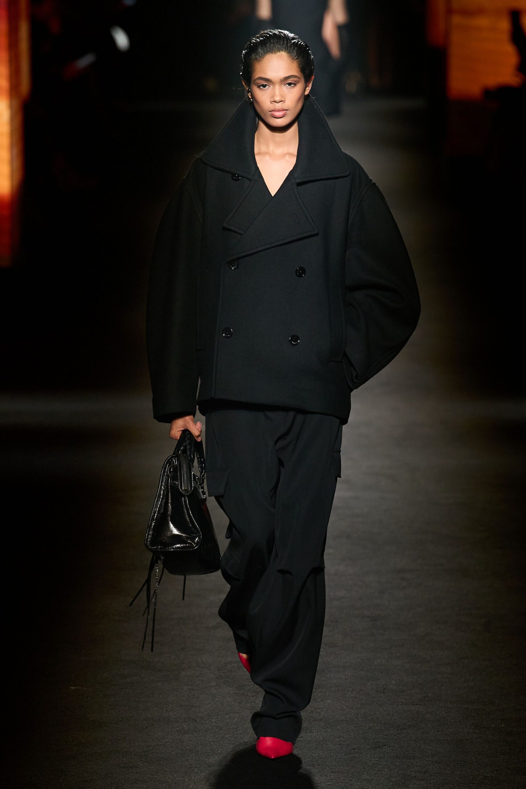 black wool long-sleeve v-neck oversized jacket