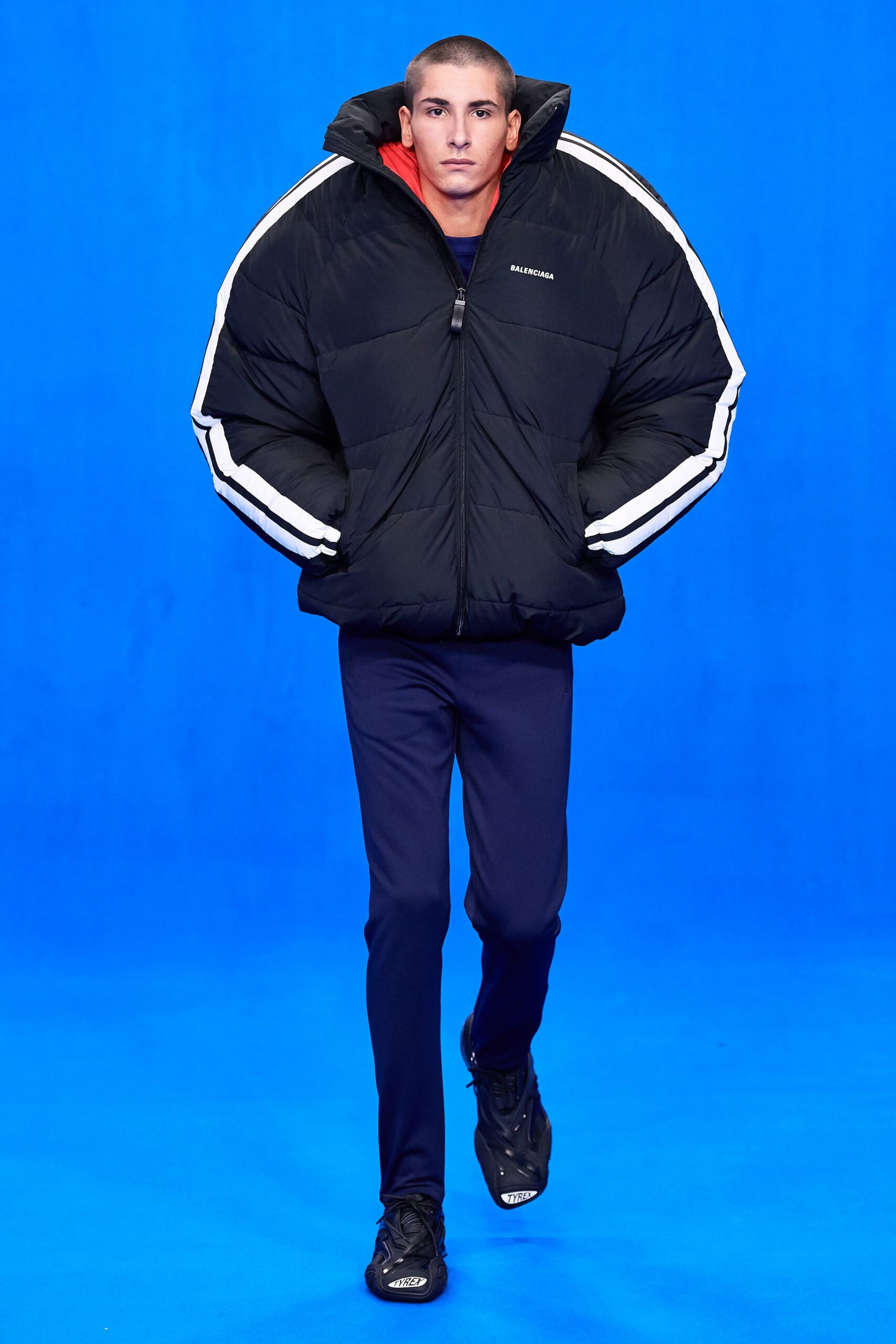 oversized black jacket with slim pants