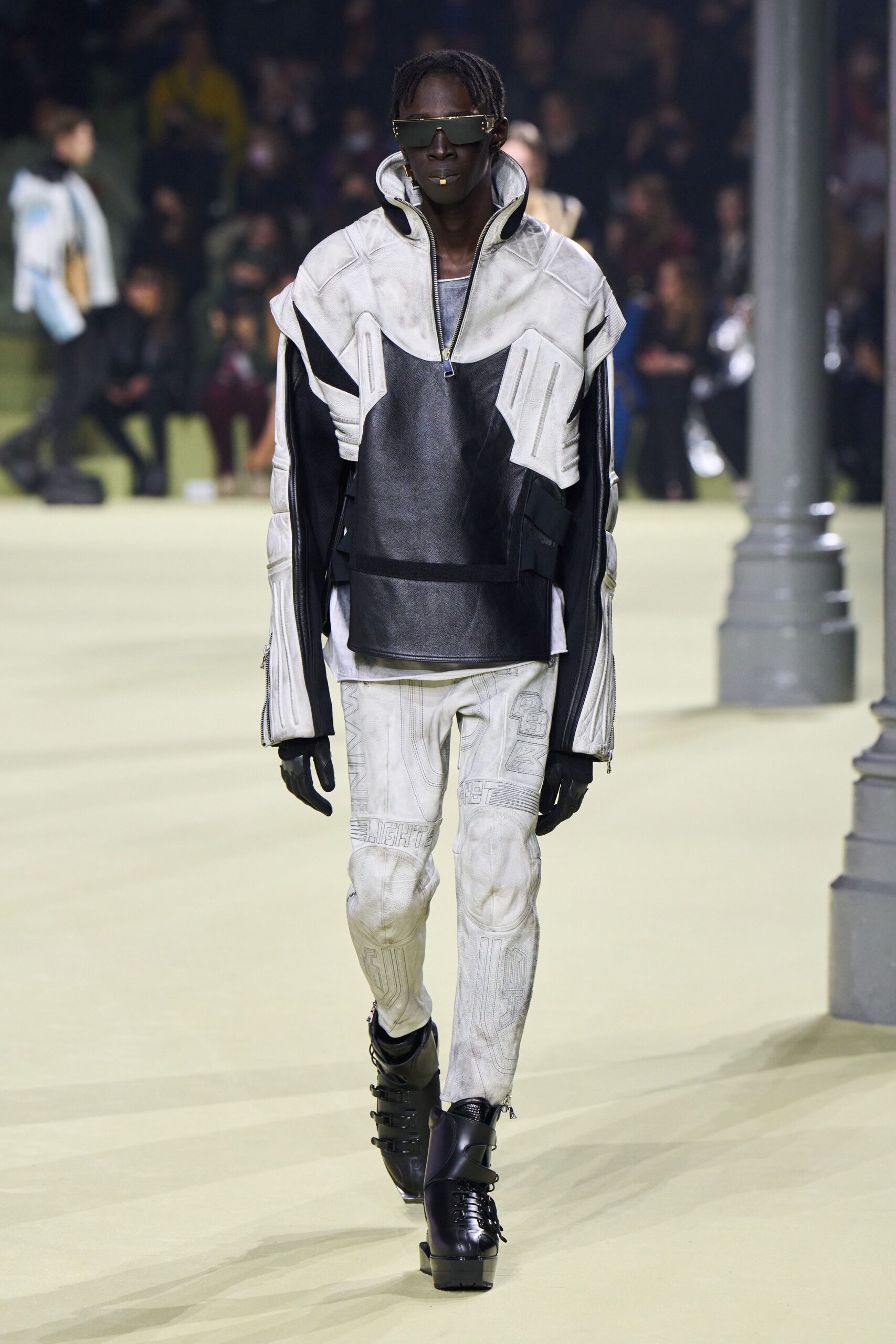 black leather long-sleeve collared fitted zippered layered jacket