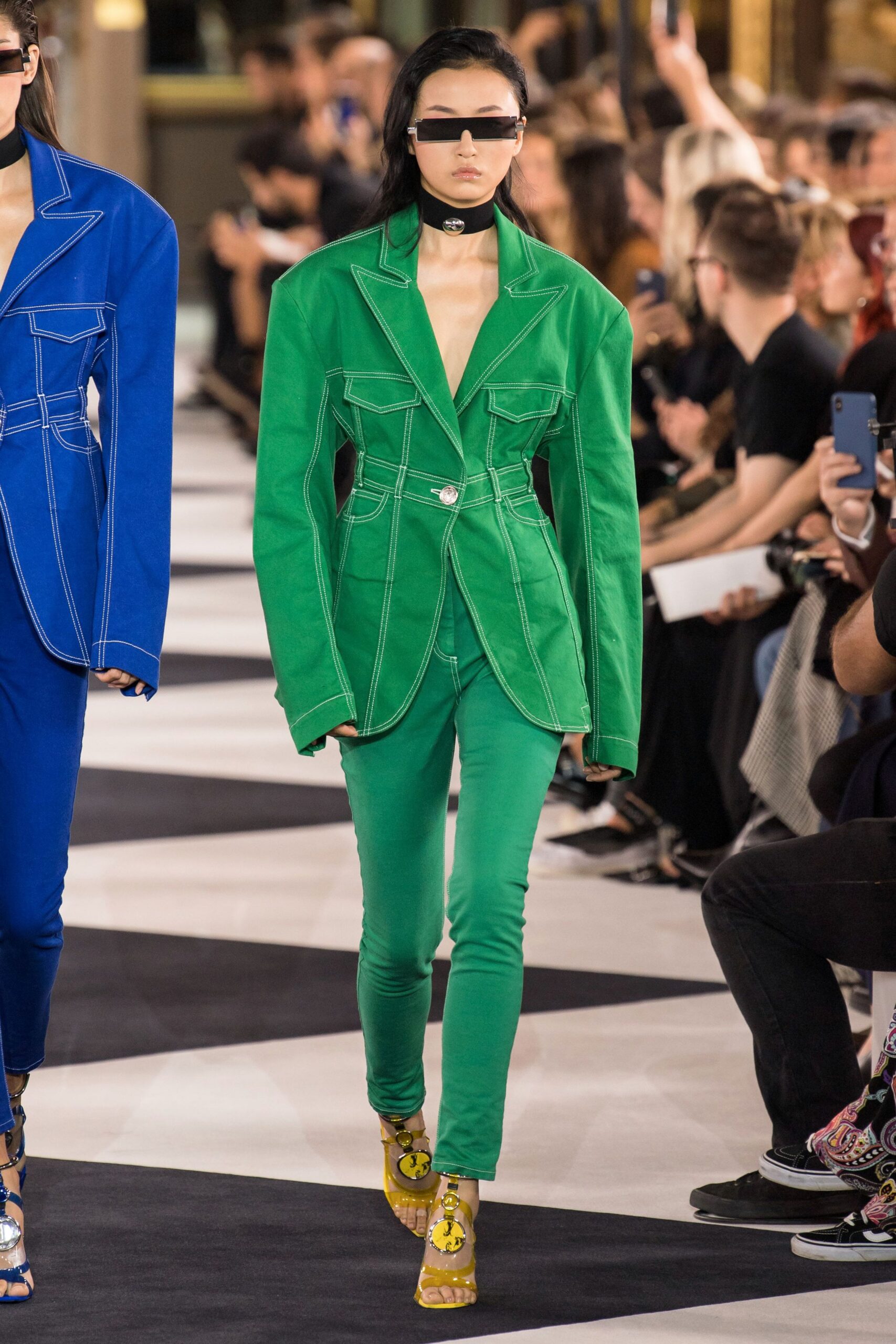 green cotton long-sleeve collared fitted buttoned zippered blazer