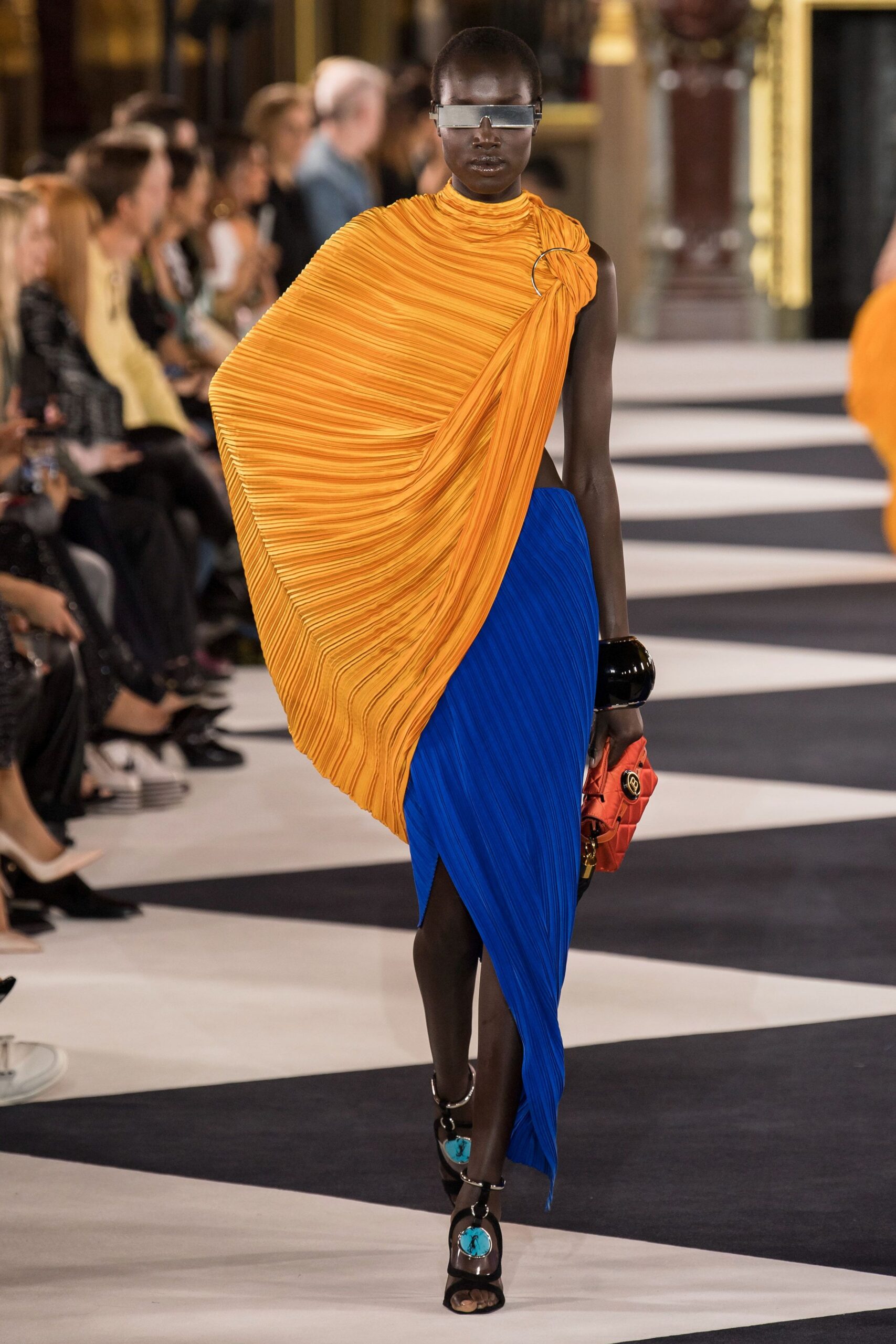 Balmain Spring 2020 Ready-to-Wear Look 54