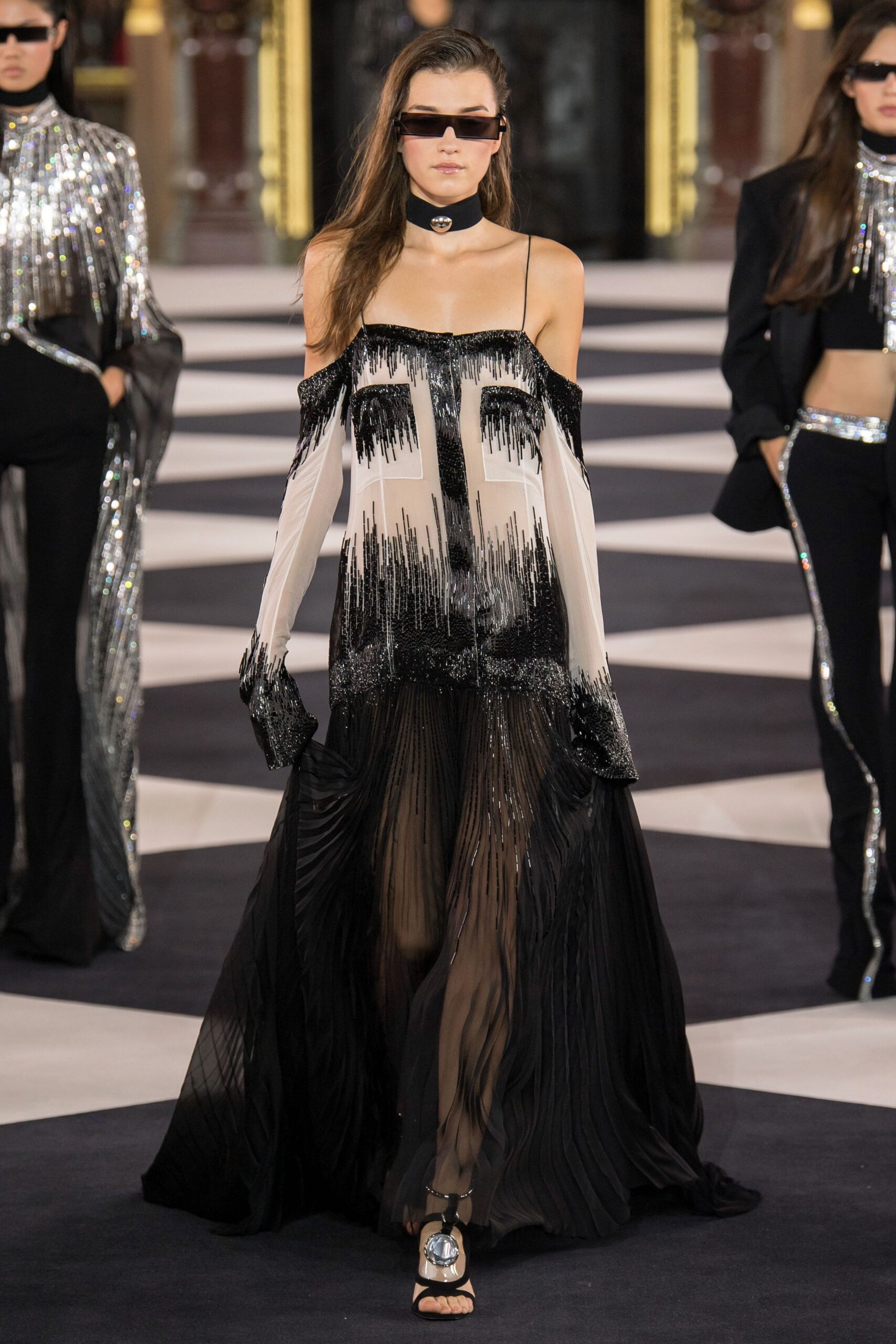 Balmain Spring 2020 Ready-to-Wear Look 88