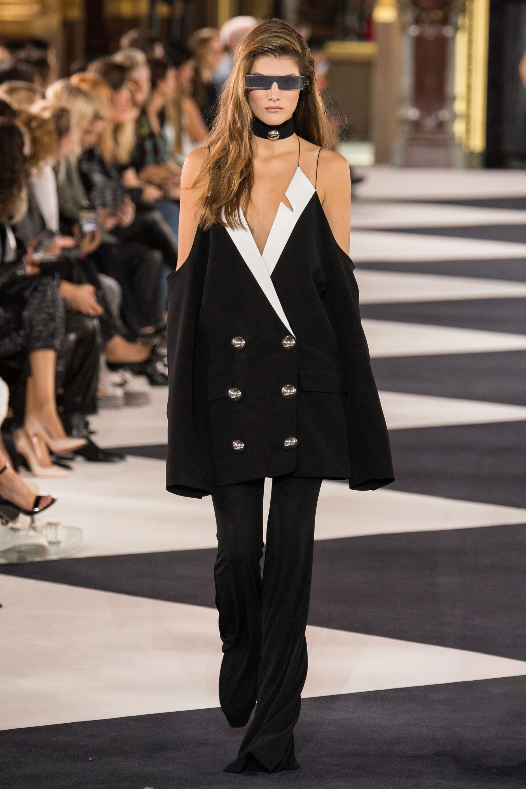 black cotton long-sleeve collared oversized buttoned blazer