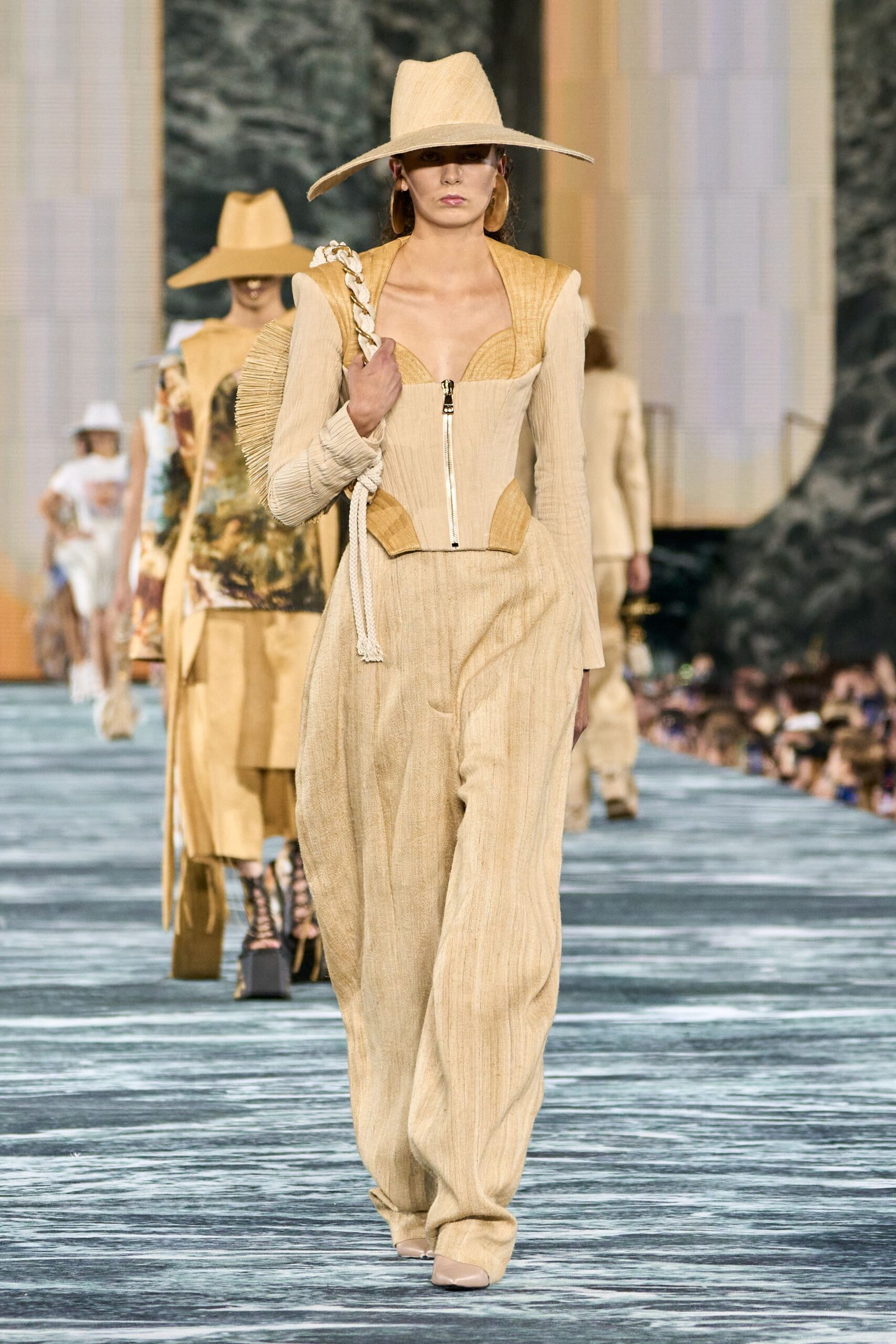 Balmain Spring 2023 Menswear Look 9