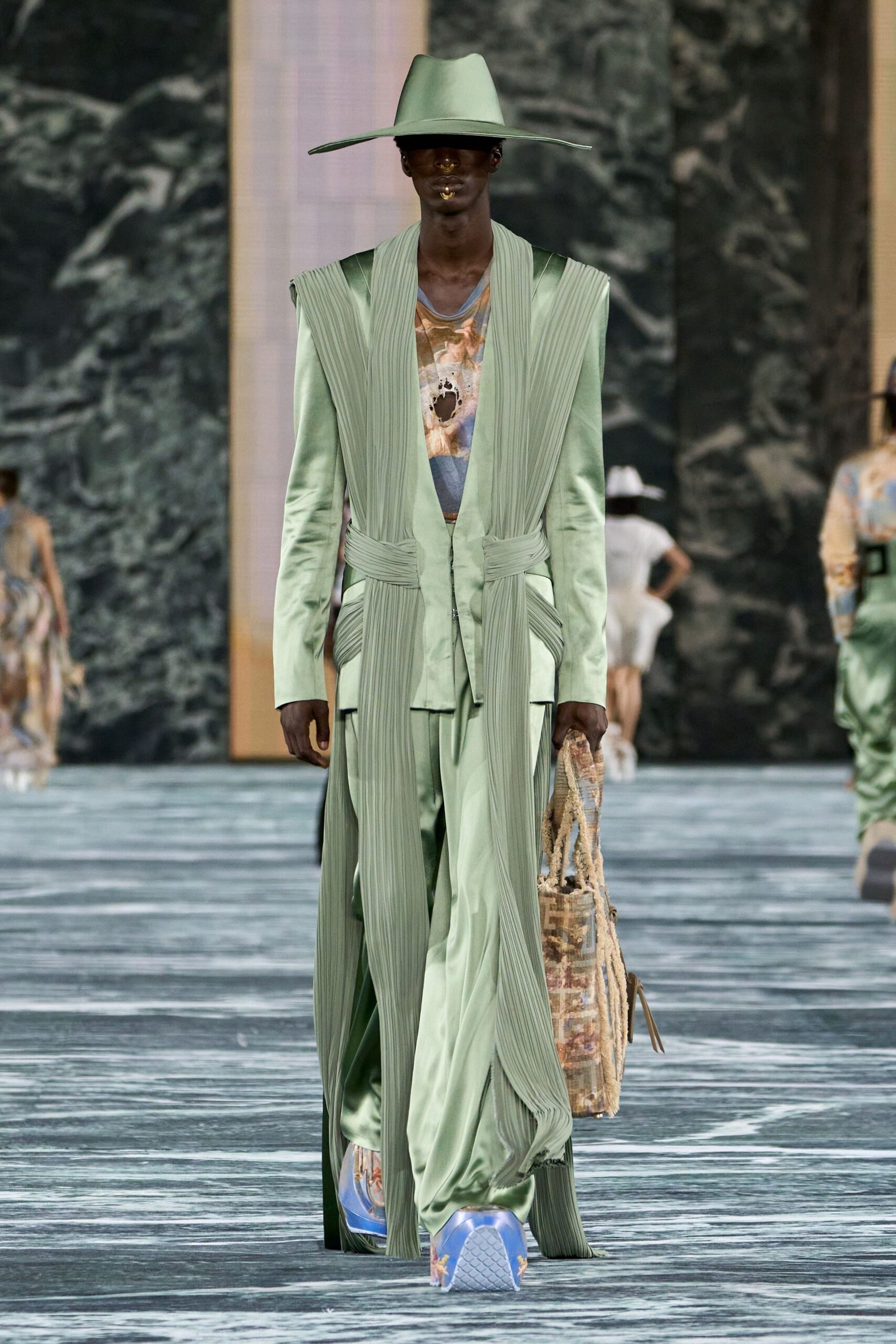 Balmain Spring 2023 Menswear Look 18