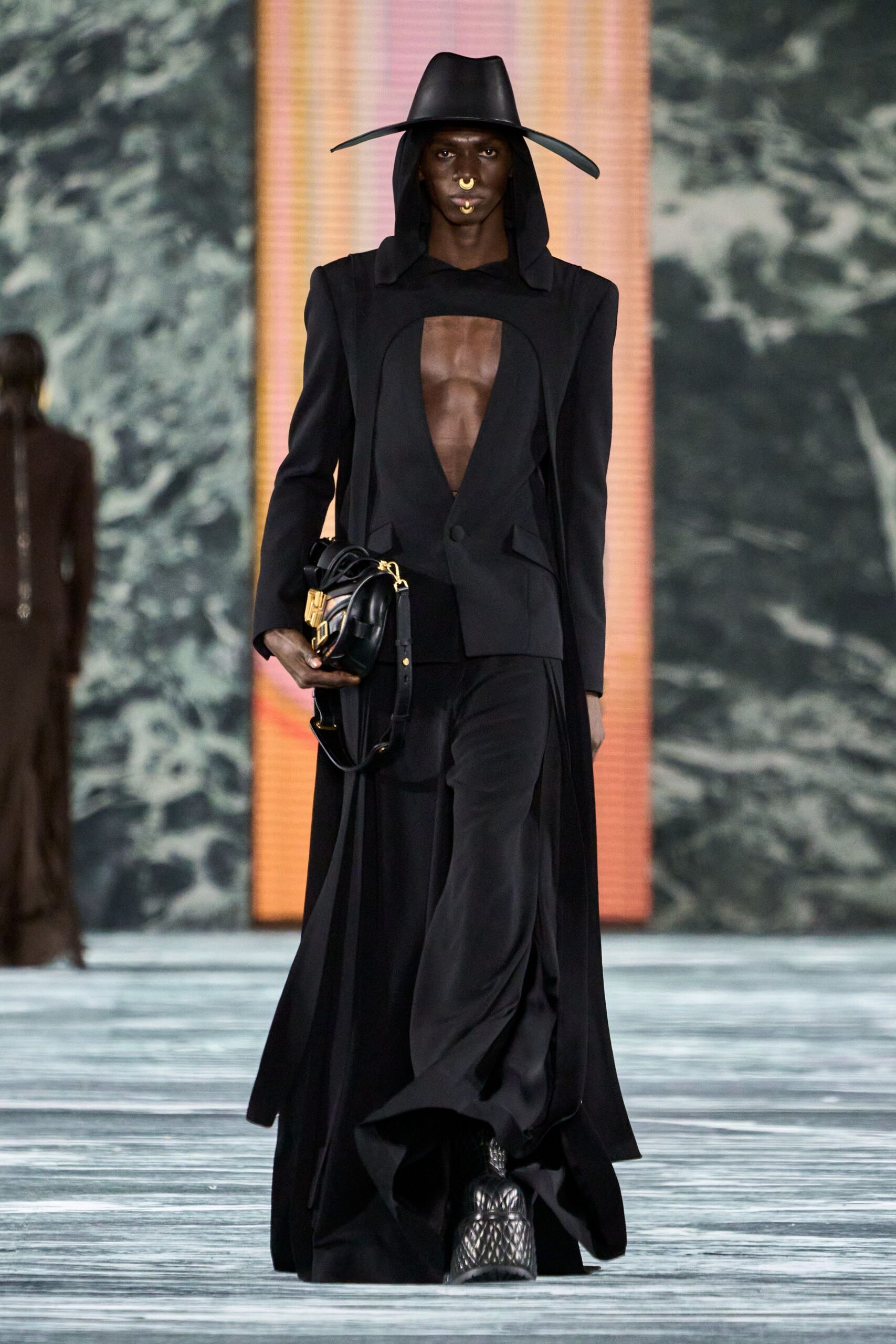 black wool long-sleeve collared fitted jacket