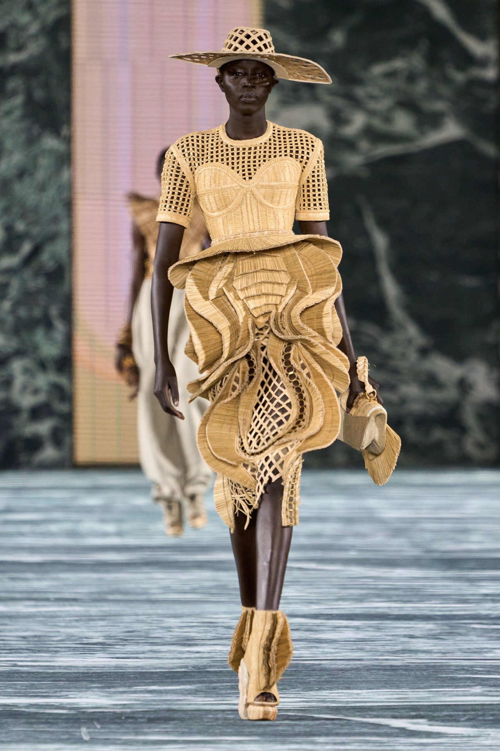 Balmain Spring 2023 Ready-to-Wear Look 2
